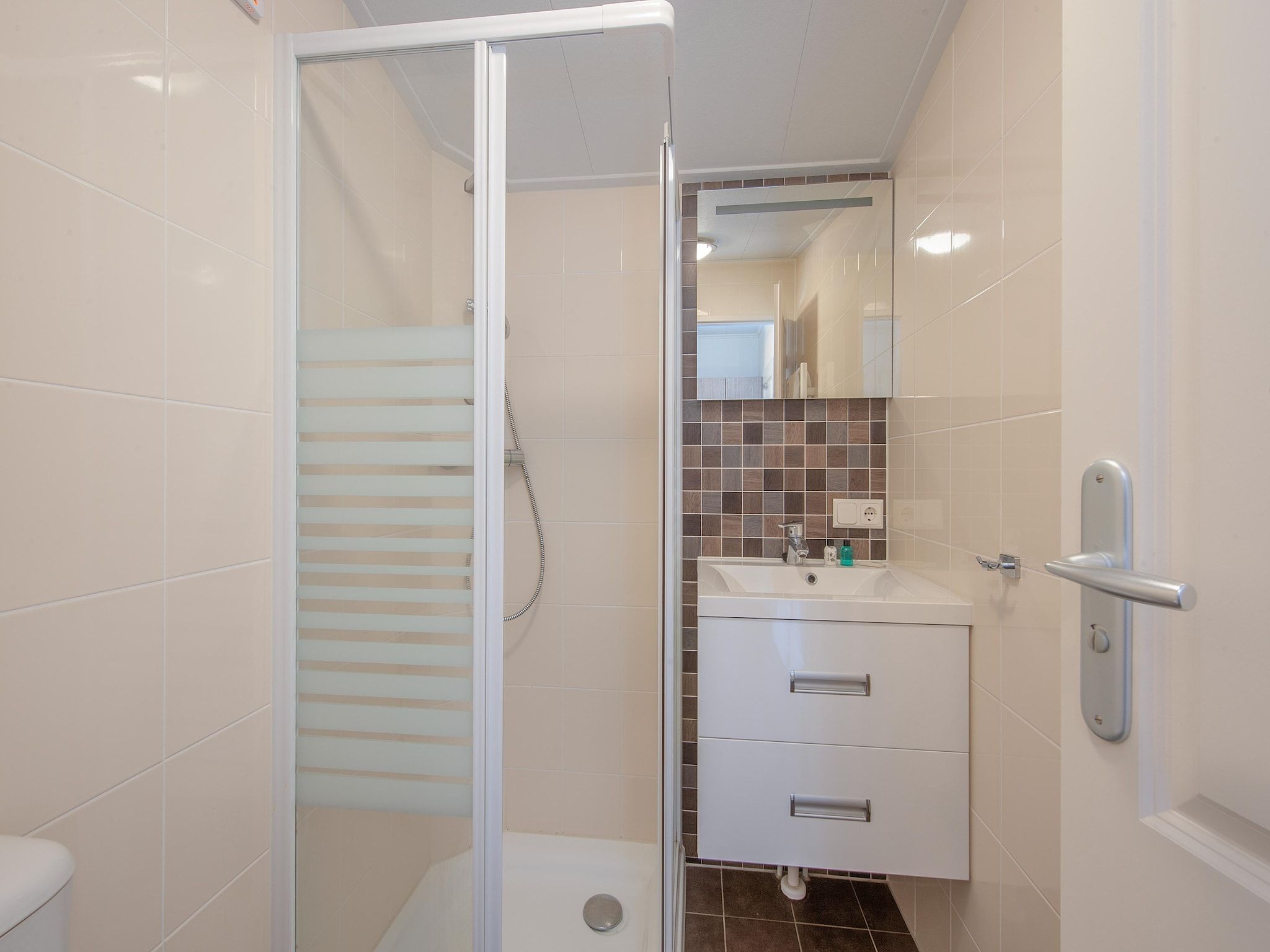 De badkamer van Vakantiepark Giethoorn 4 in Giethoorn