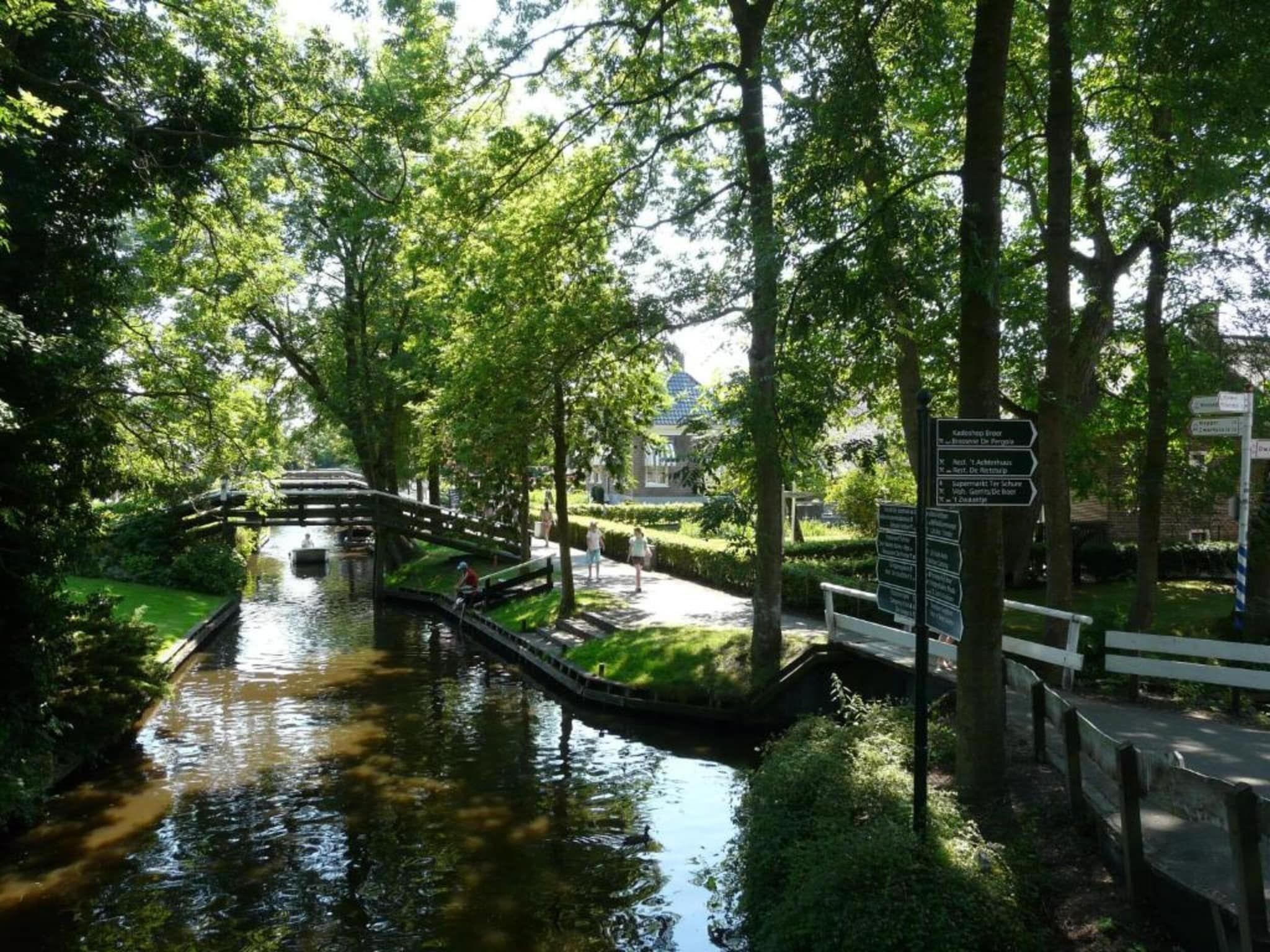 De omgeving van Vakantiepark Giethoorn 4 in Giethoorn