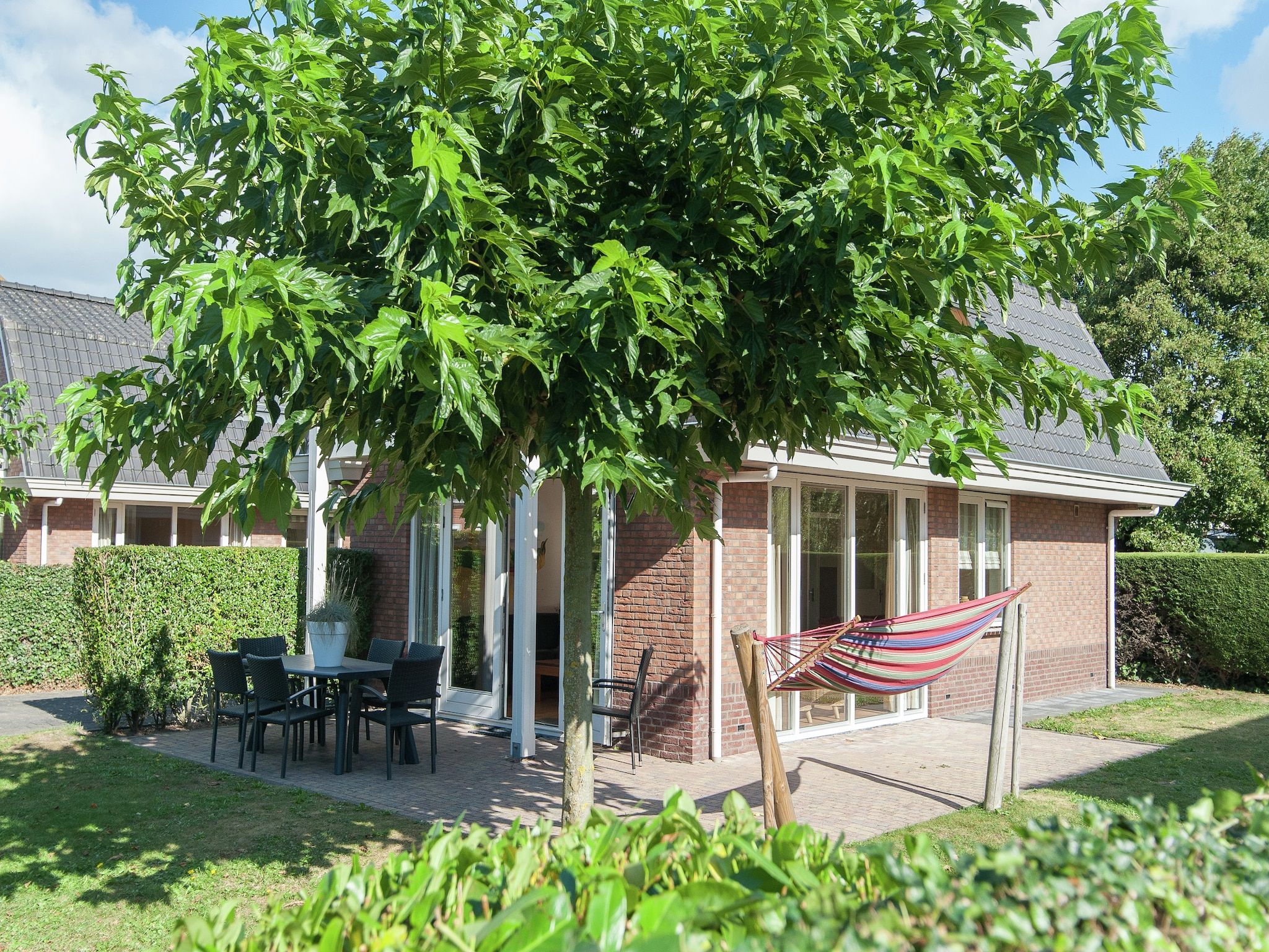 De buitenkant van Bungalowpark de Gouden Spar 4 in Noordwijk