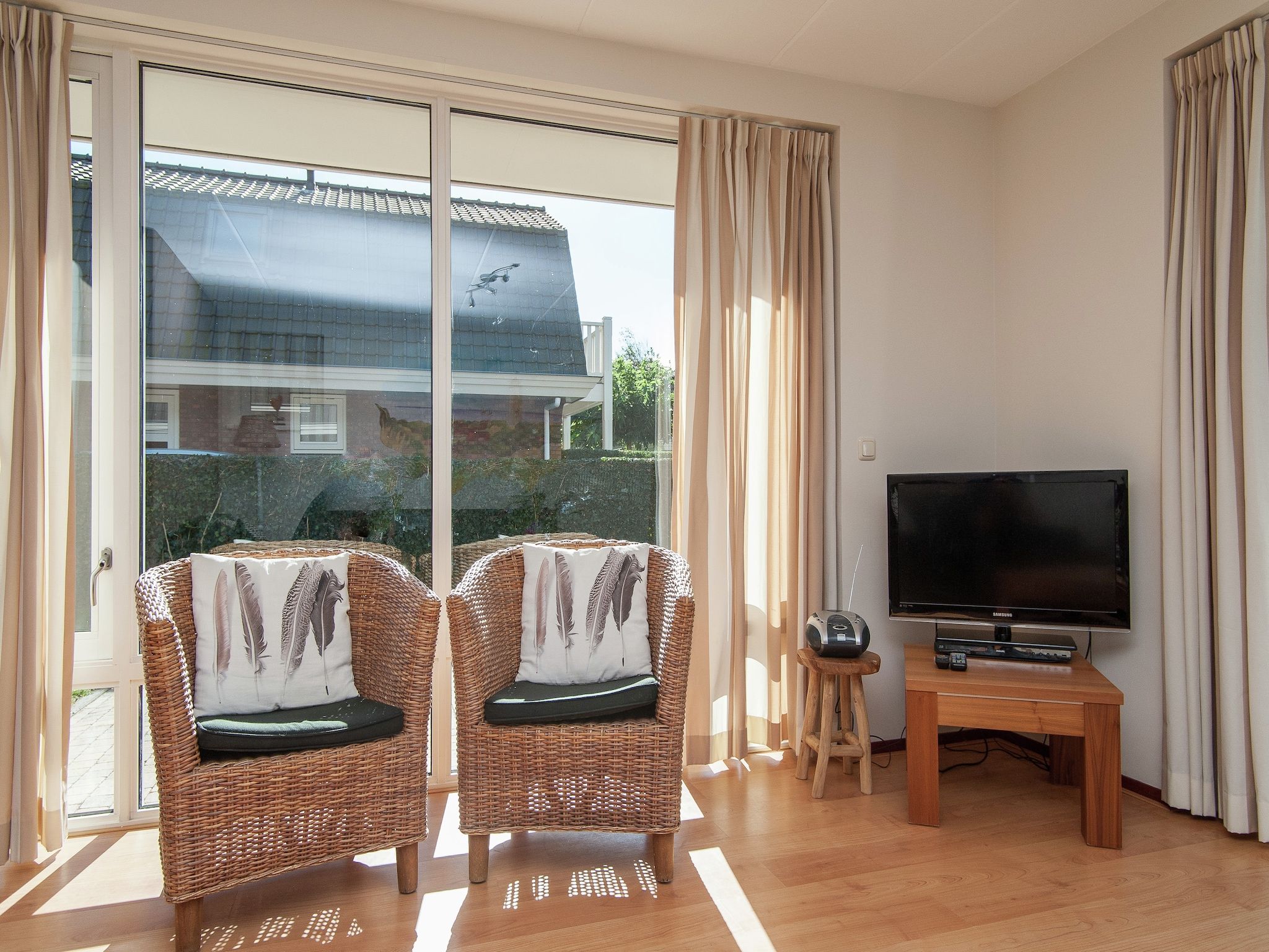 De woonkamer van Bungalowpark de Gouden Spar 4 in Noordwijk