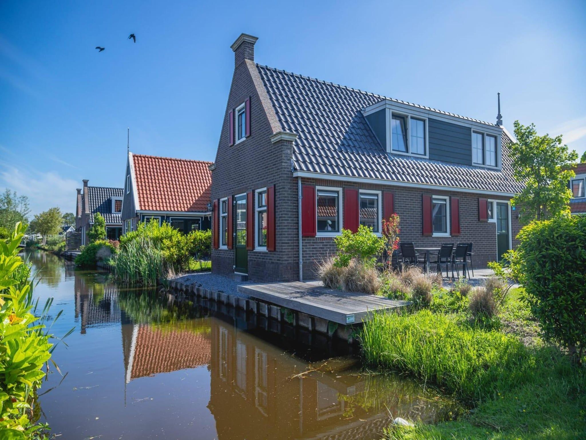 De buitenkant van 	Waterland  8 personen in West-Graftdijk