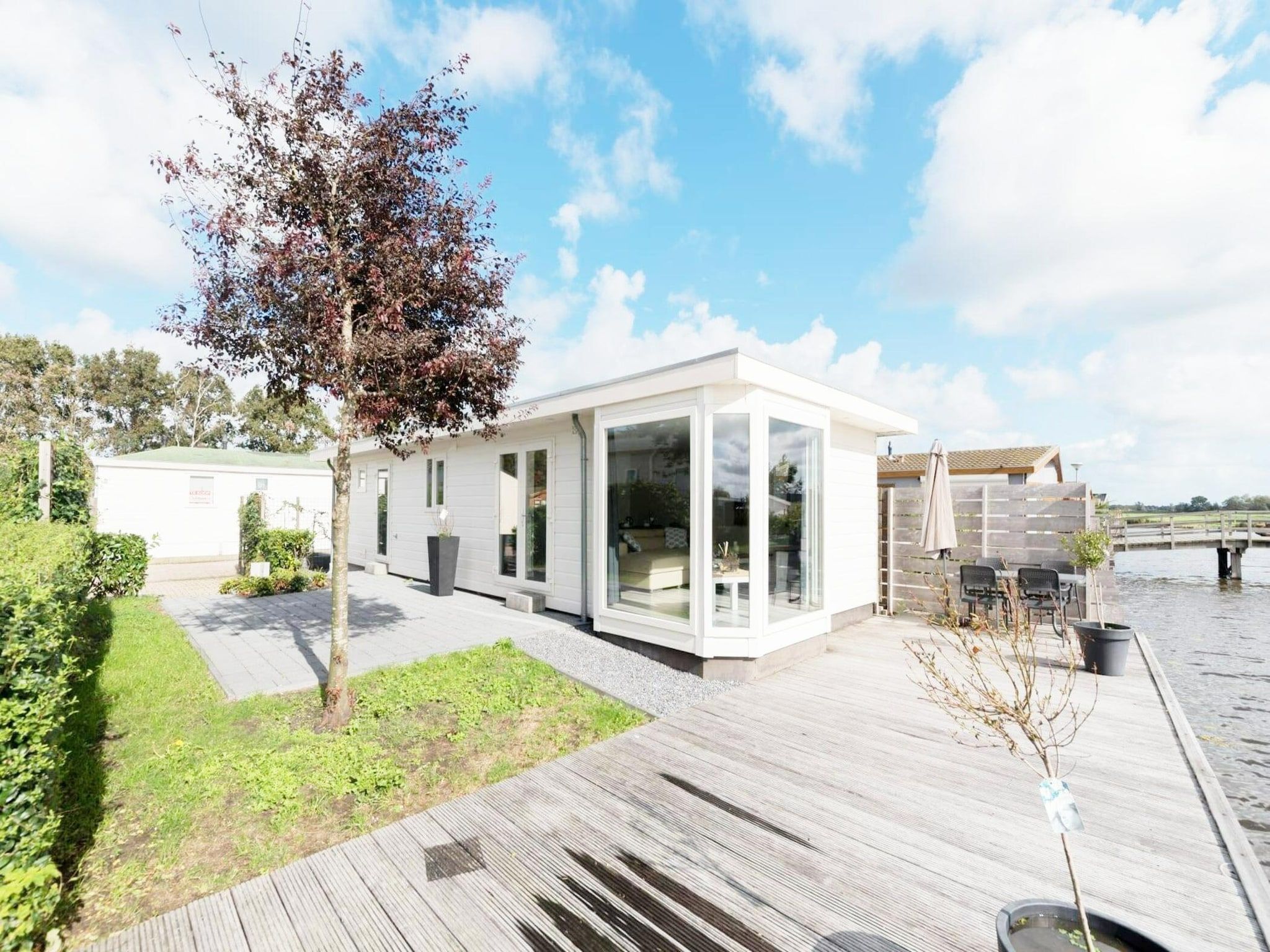 De buitenkant van De Edammer  4 personen in West-Graftdijk