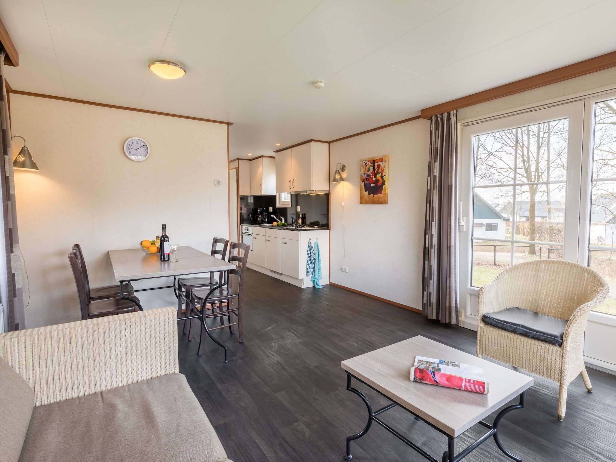 De eetkamer van Hunzepark 9 in Gasselternijveen