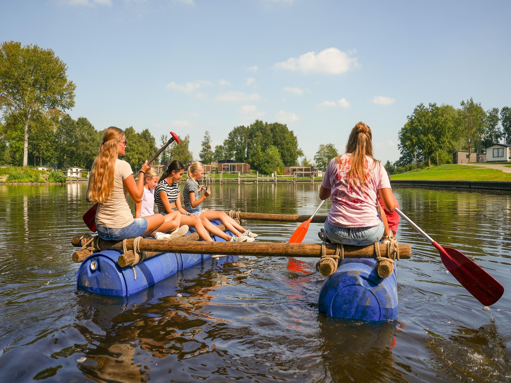 Parkfaciliteiten bij Hunzepark 9 in Gasselternijveen