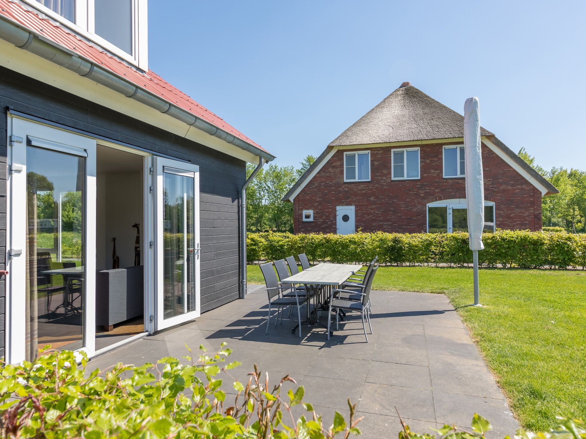 De tuin van Résidence de Weerribben 2 in Paasloo