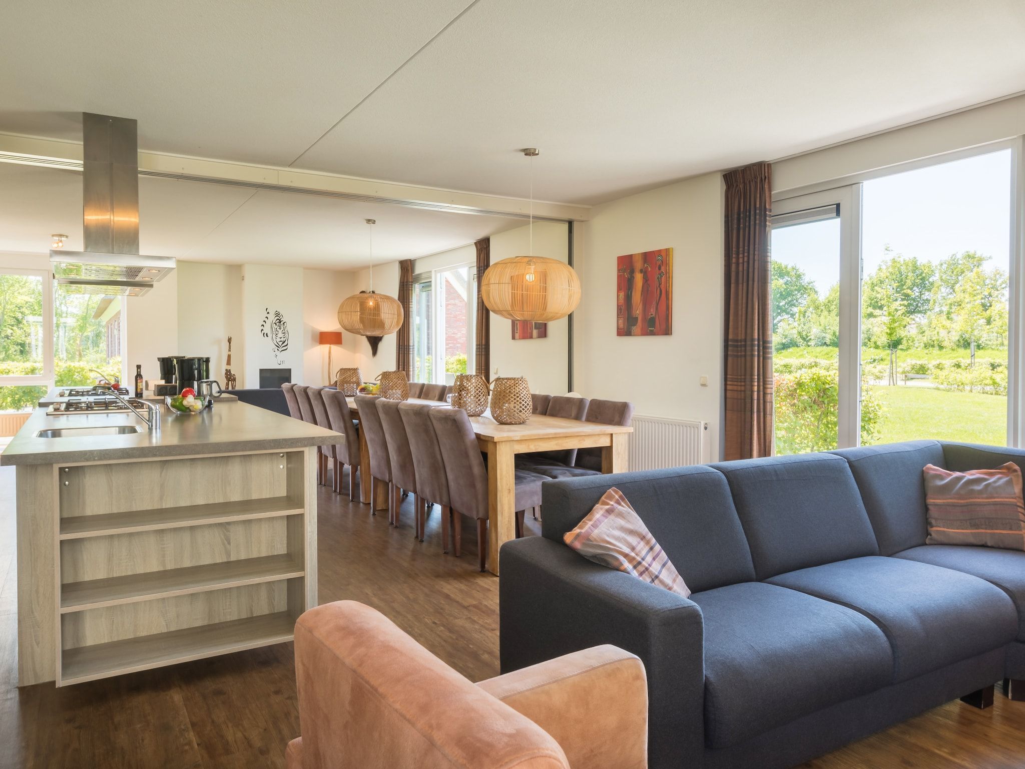 De eetkamer van Résidence de Weerribben 2 in Paasloo