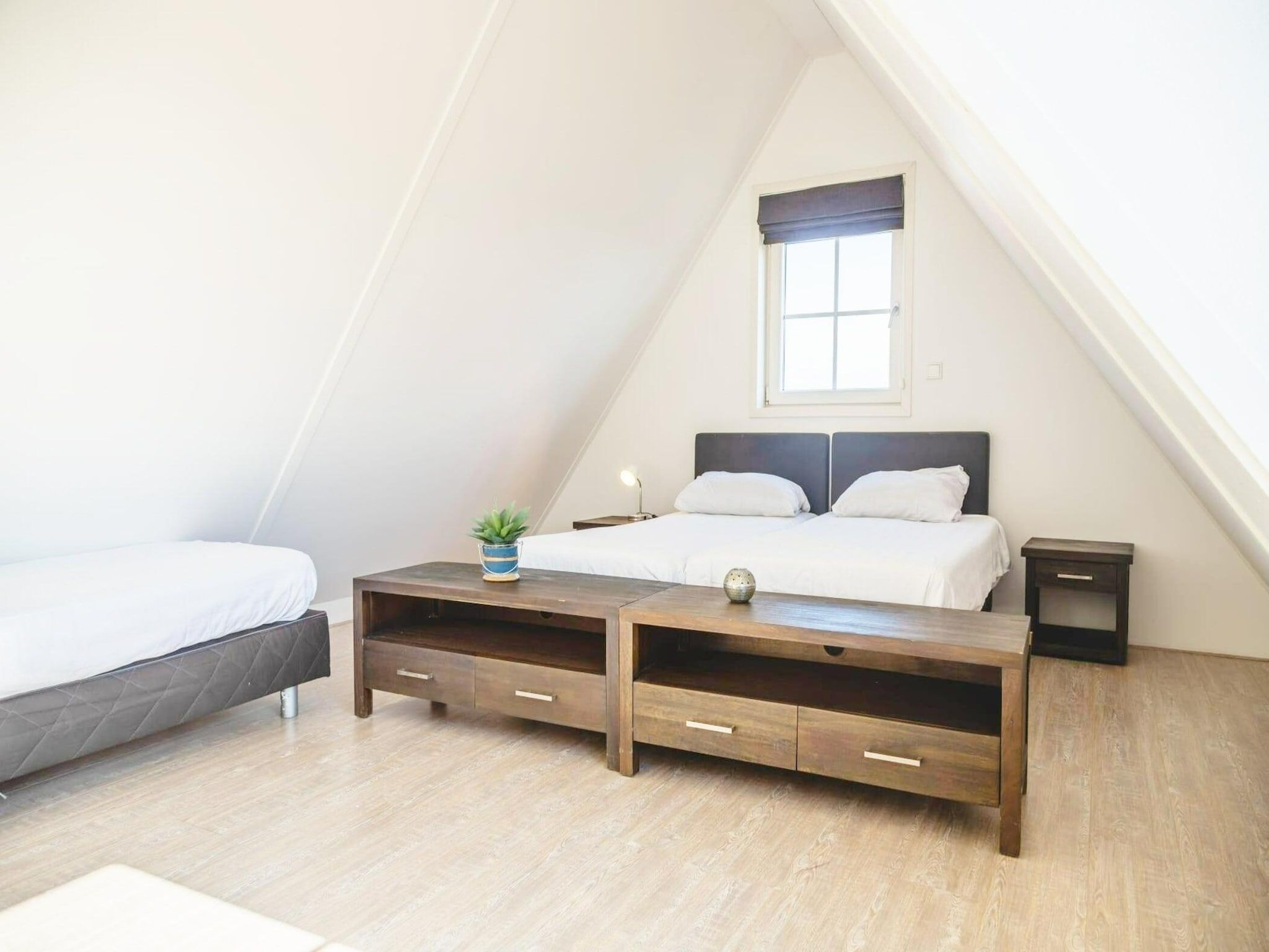 Een slaapkamer van Markerkade  6 personen in West-Graftdijk