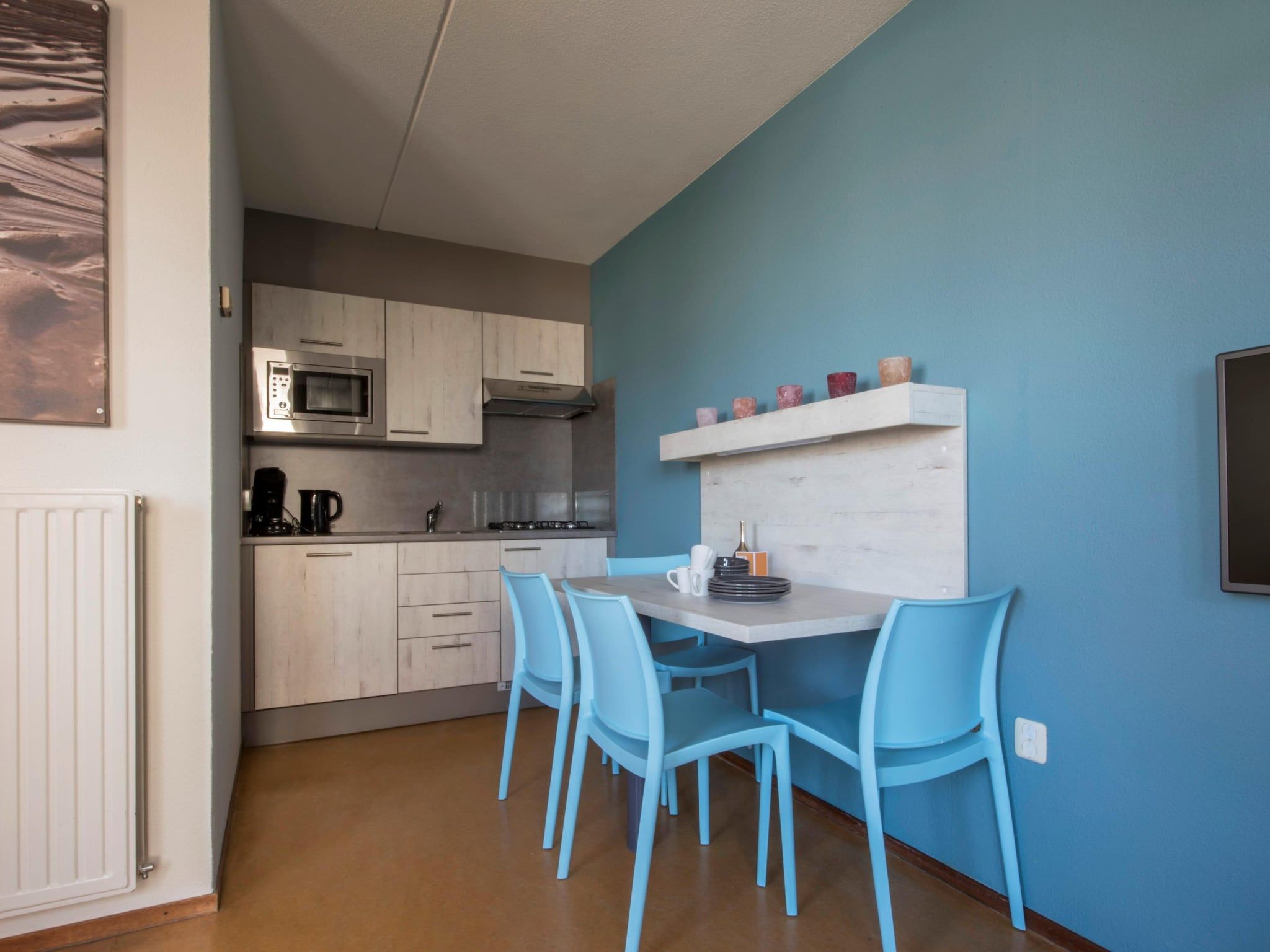 De eetkamer van Roompot Beach Resort 5 in Kamperland