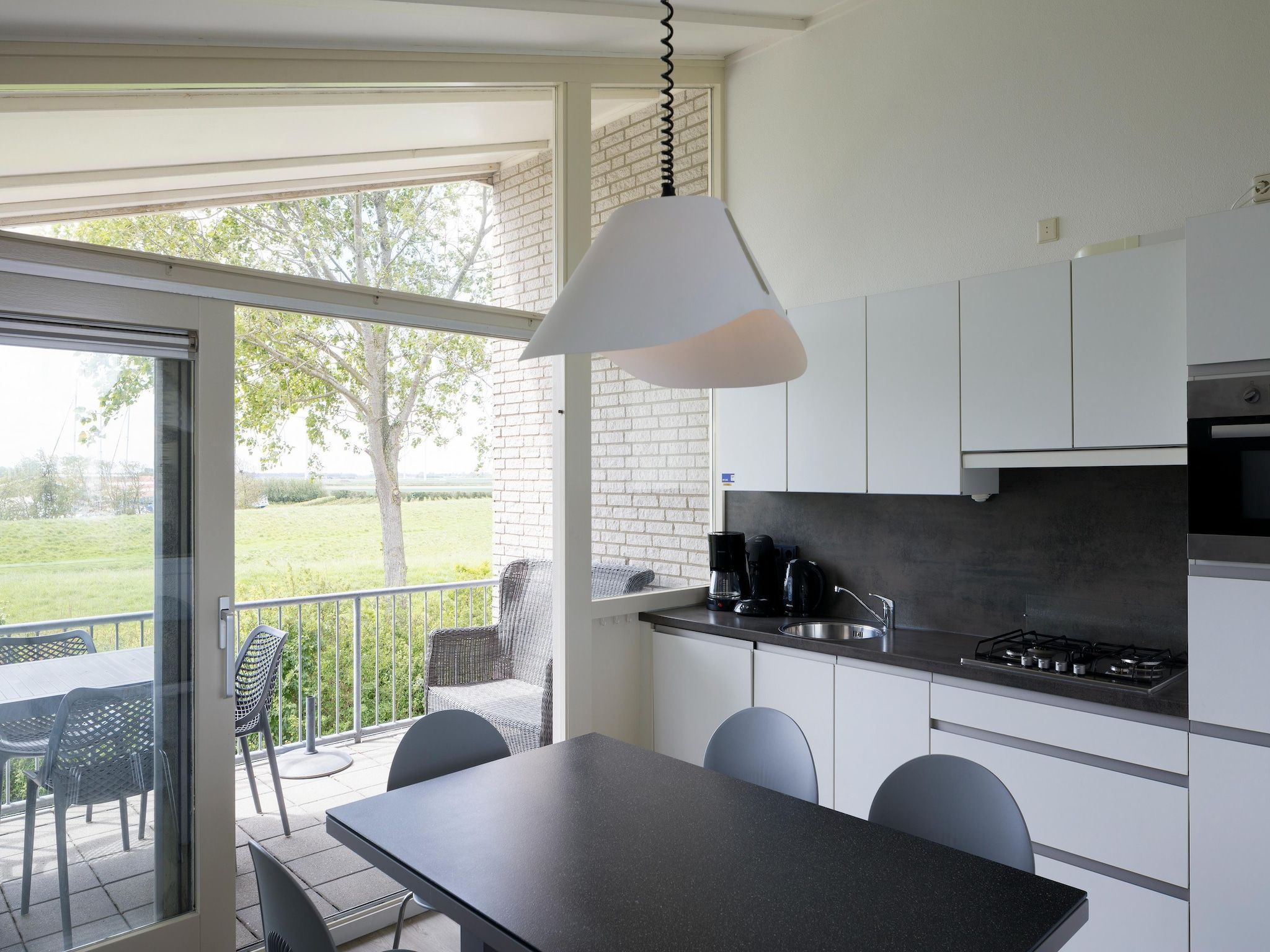 De keuken van Roompot Beach Resort 20 in Kamperland