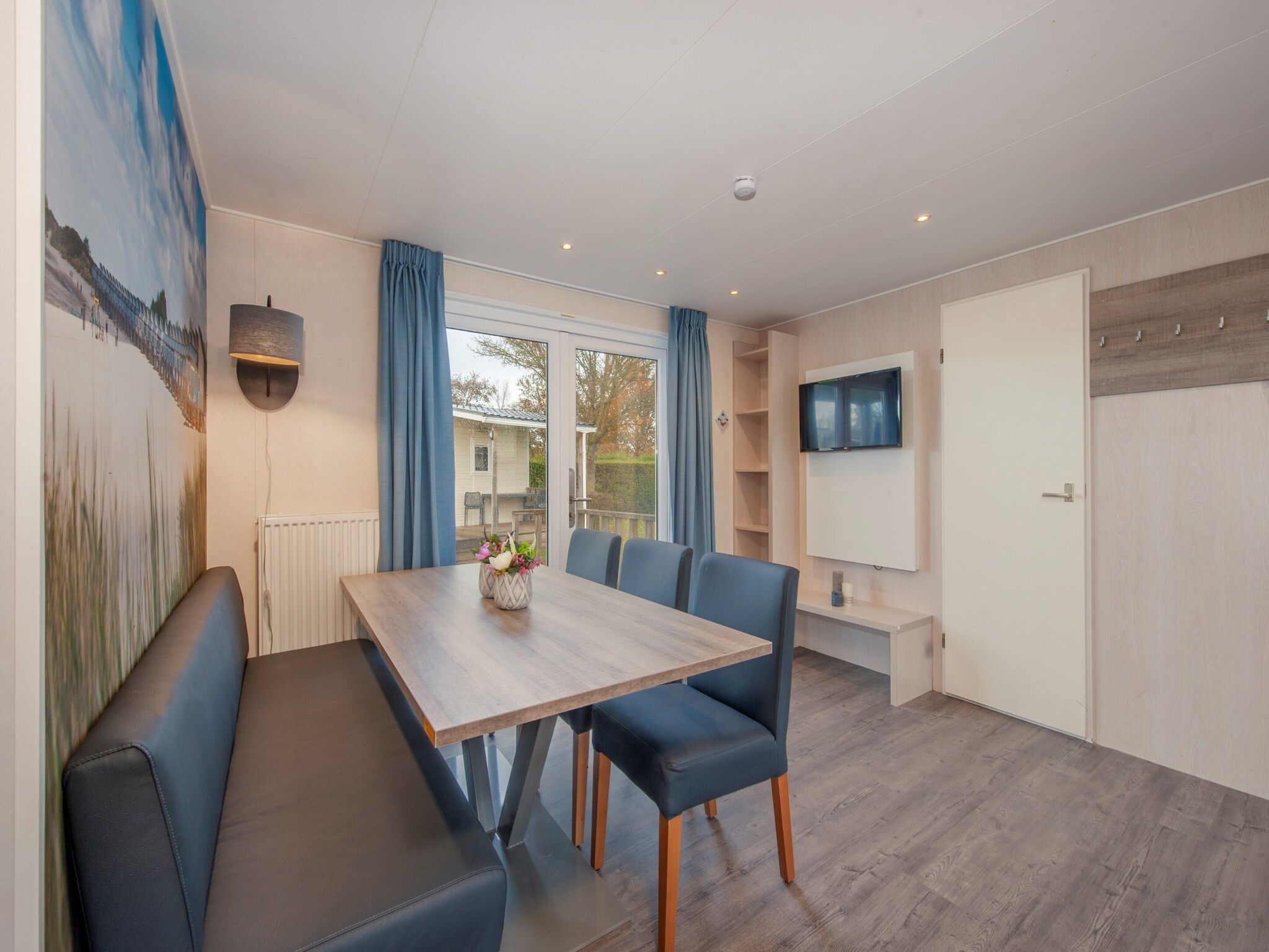 De woonkamer van Vakantiepark Beach Resort 1 in Kamperland