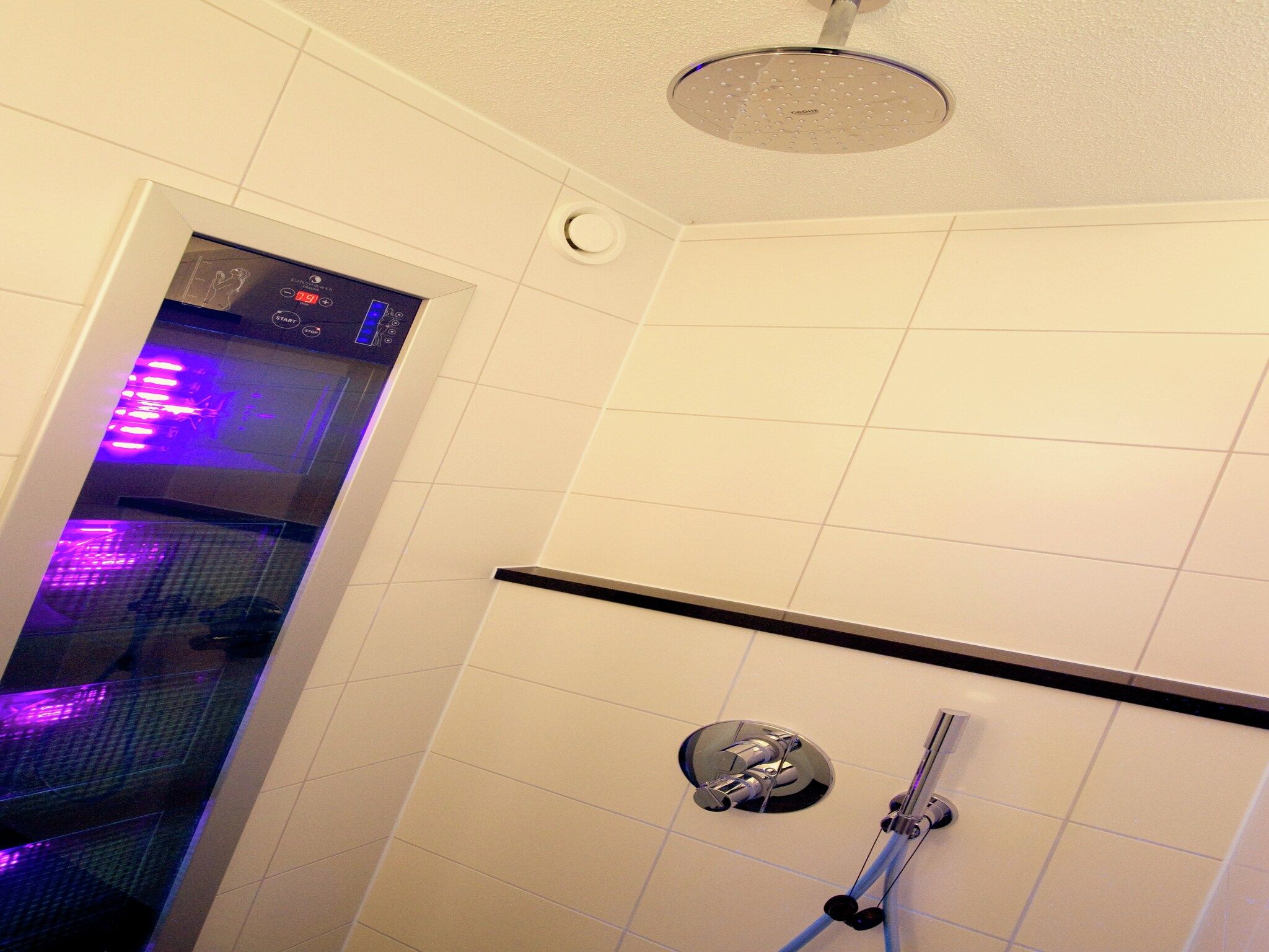 De badkamer van Hof van Salland 3 in Hellendoorn