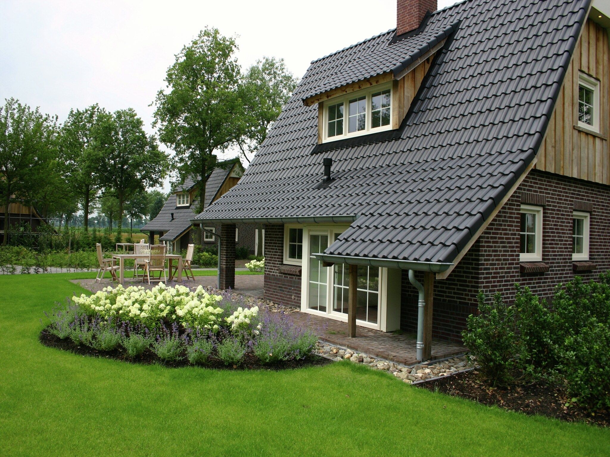 De tuin van Hof van Salland 3 in Hellendoorn