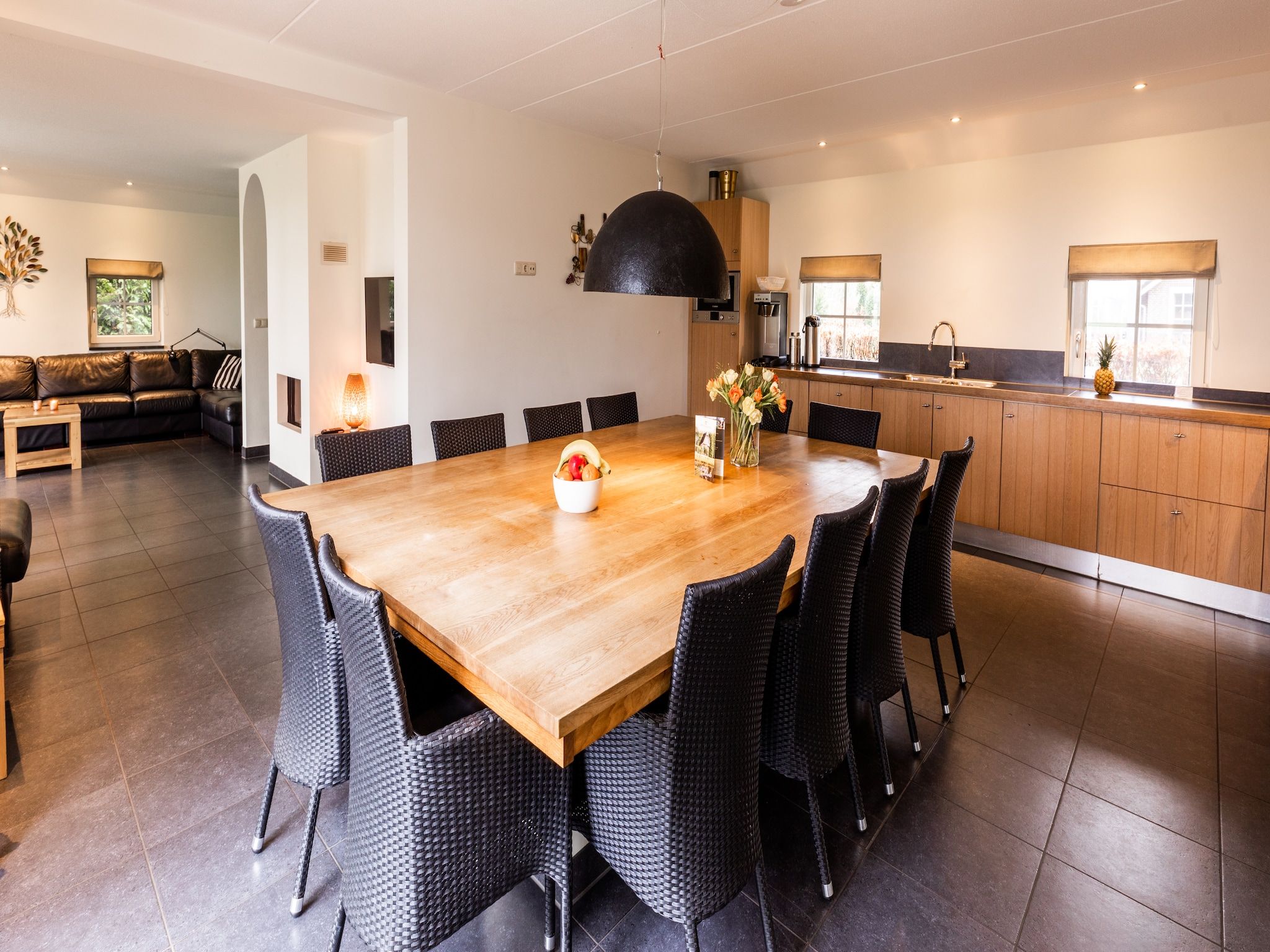 De woonkamer van Hof van Salland 7 in Hellendoorn