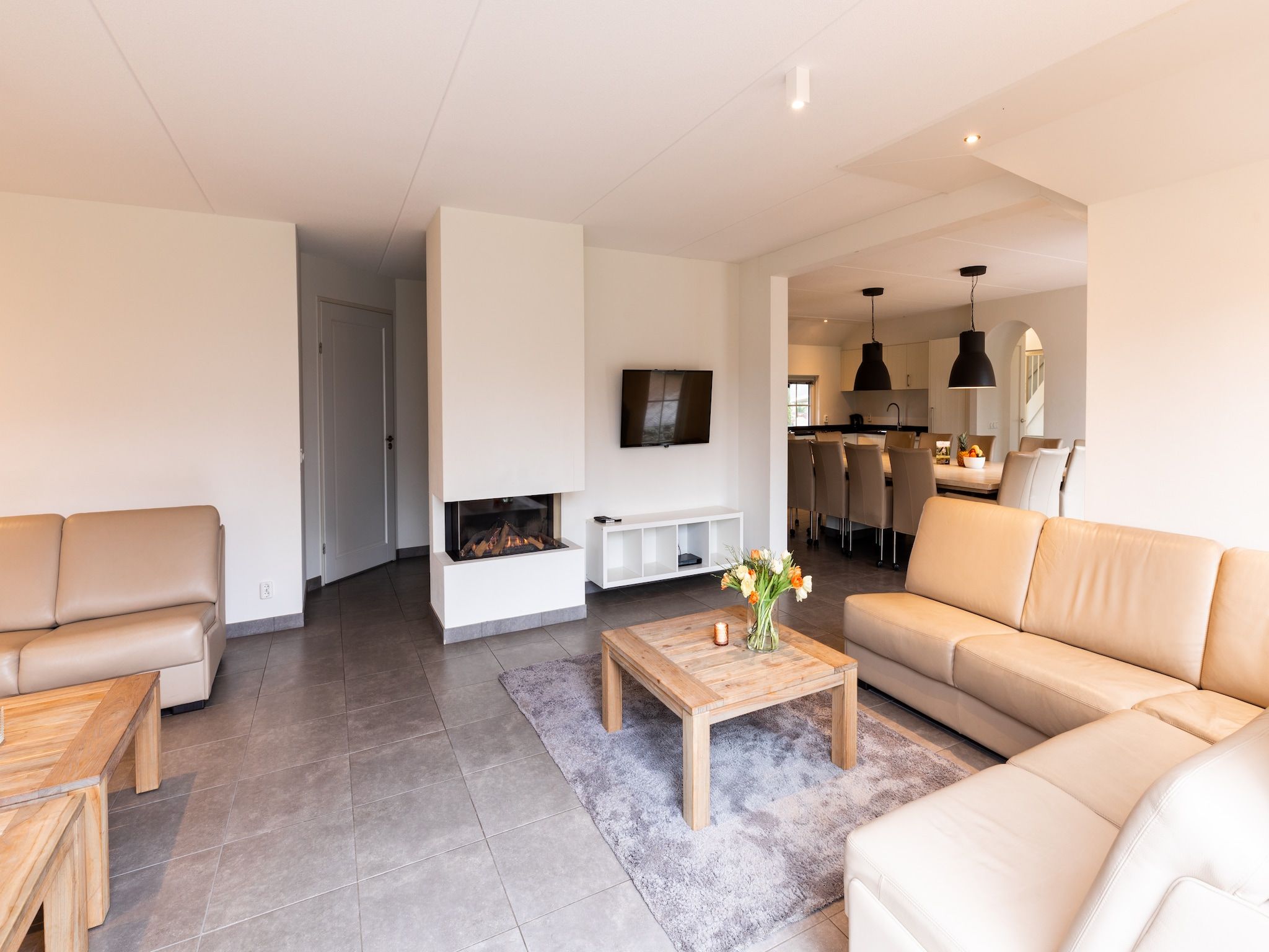 De woonkamer van Hof van Salland 7 in Hellendoorn