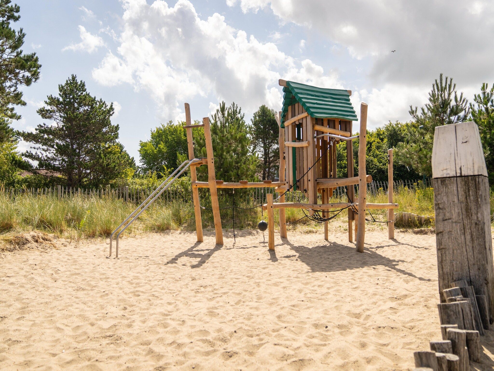 Parkfaciliteiten bij Vakantiepark Boomhiemke 10 in Hollum