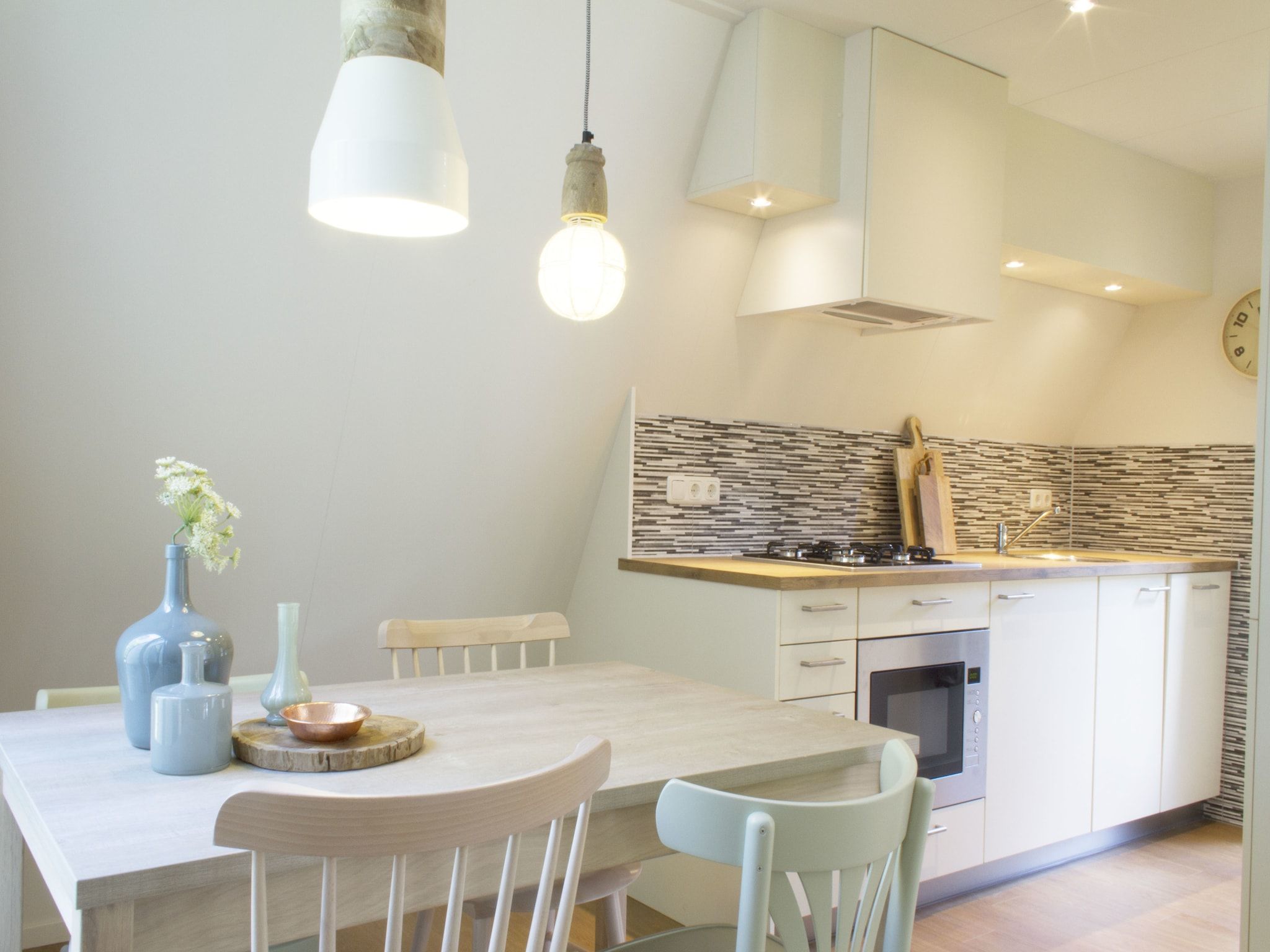 De keuken van Bungalowpark Hoenderloo 5 in Hoenderloo