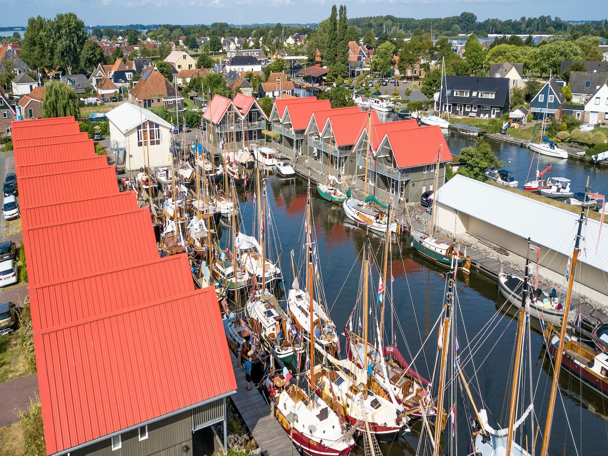 Parkfaciliteiten bij Havenresort Terherne 1 in Terherne