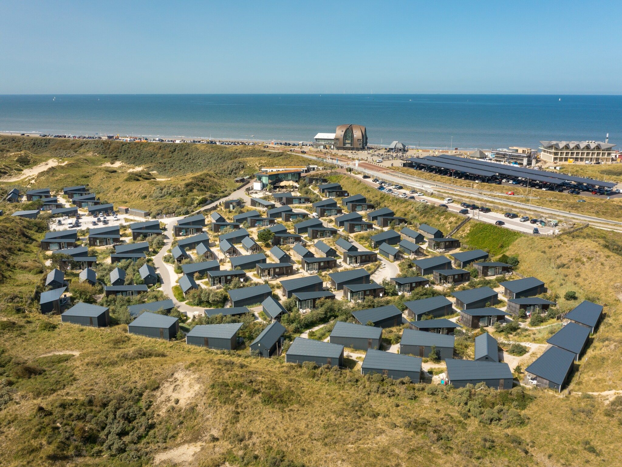 De buitenkant van Sea Lodges Bloemendaal 4 in Bloemendaal