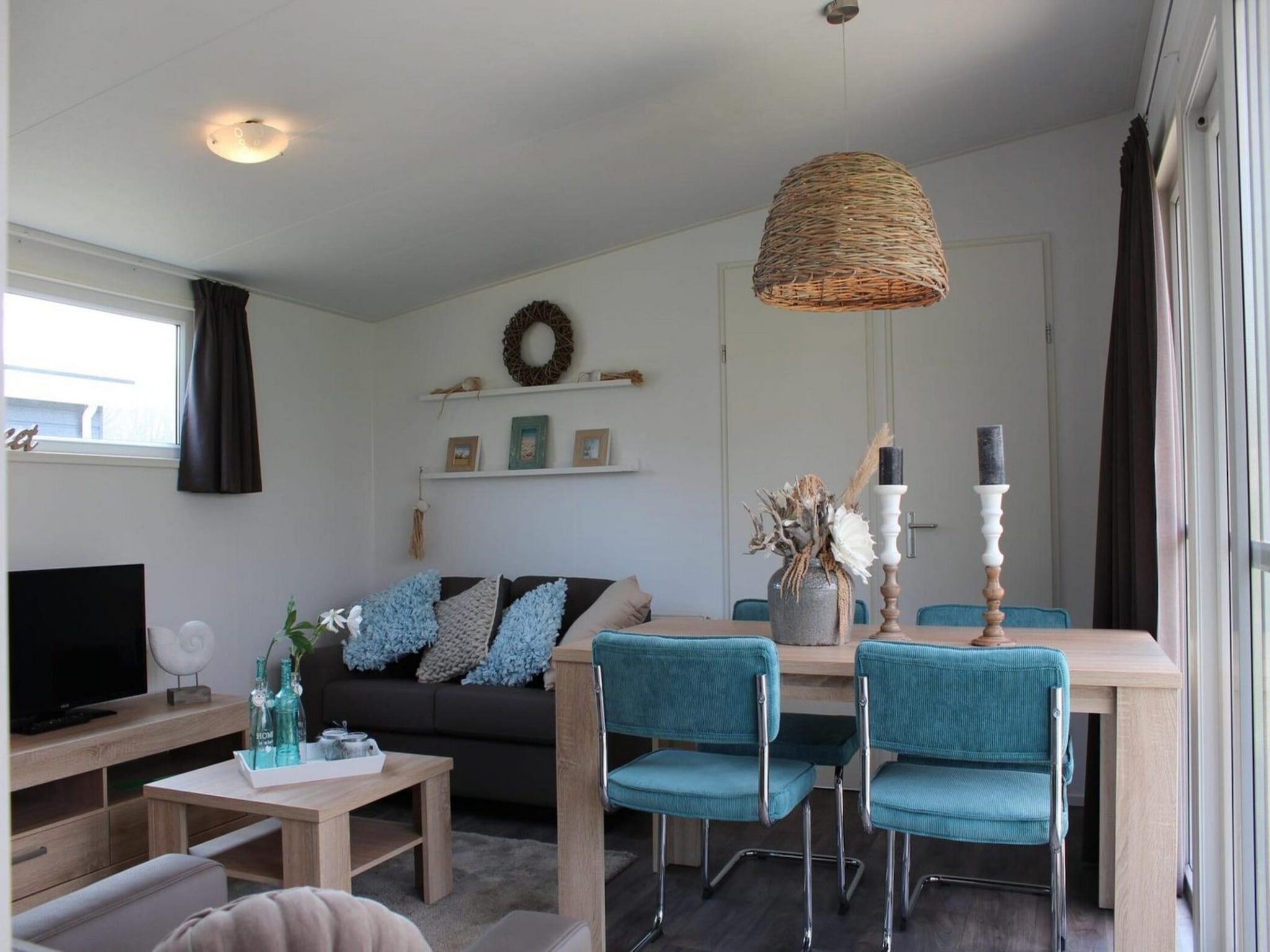 De eetkamer van Beemsterdijk  4 personen in West-Graftdijk