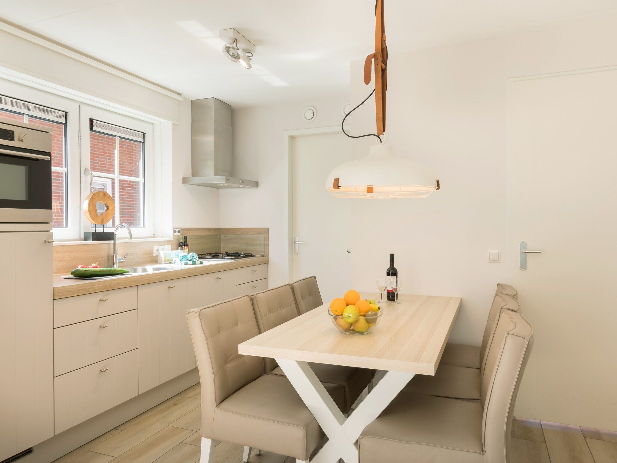 De eetkamer van Noordzee Résidence Dishoek 2 in Koudekerke