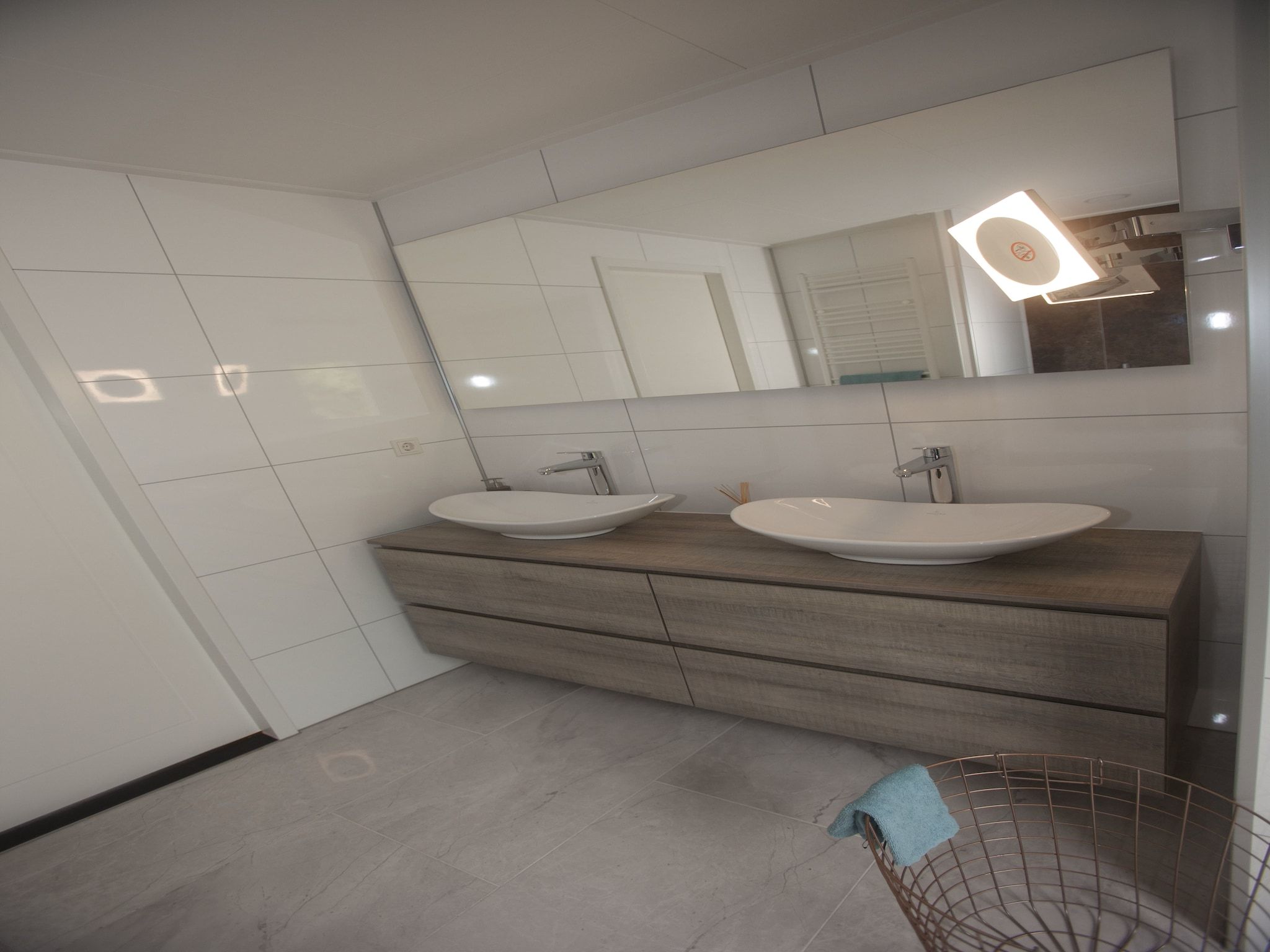 De badkamer van Resort Mooi Bemelen 5 in Bemelen