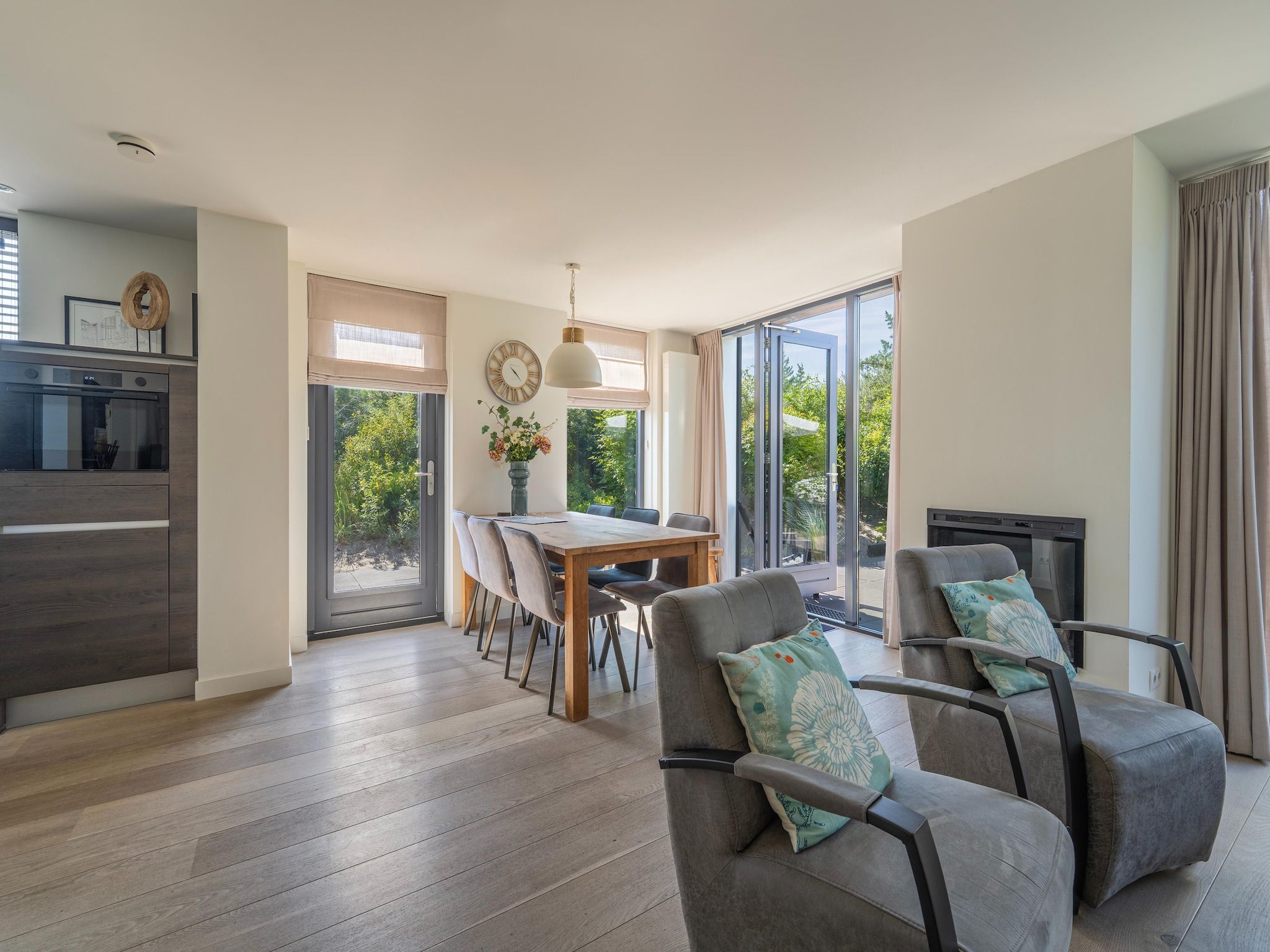 De eetkamer van Casa Anti Stressa in Egmond aan den Hoef