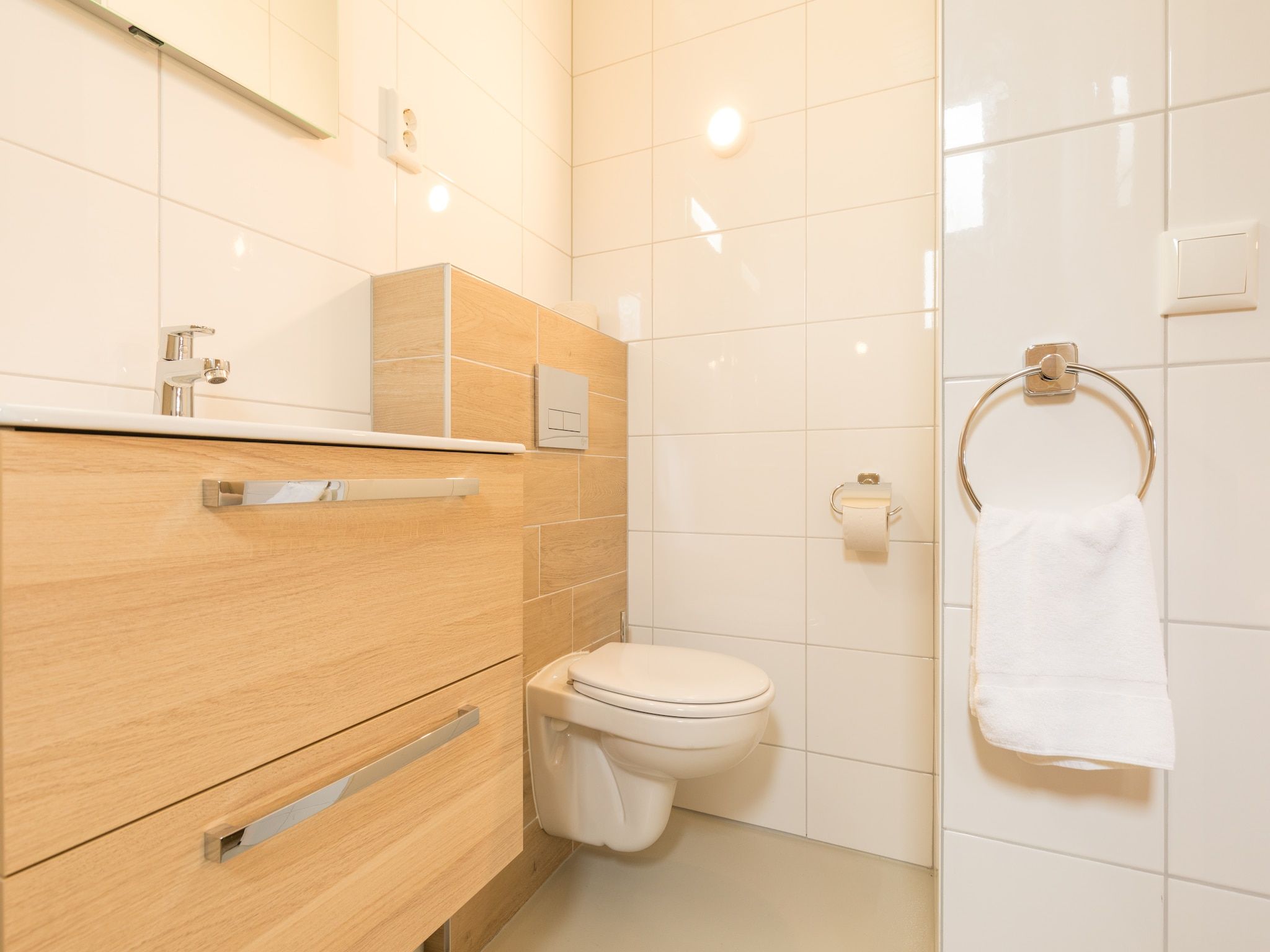 De badkamer van Sea Lodges Ameland 3 in Hollum