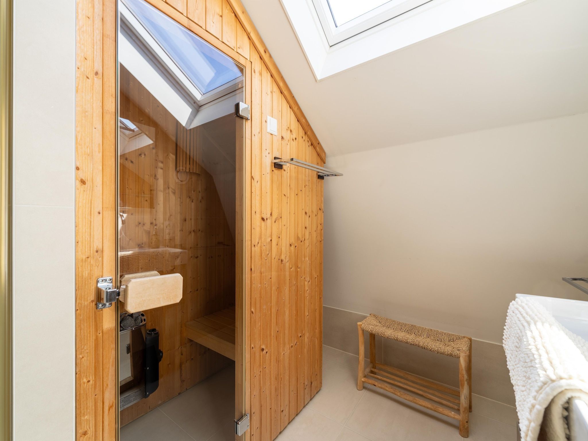 De badkamer van Waterland in Egmond aan den Hoef