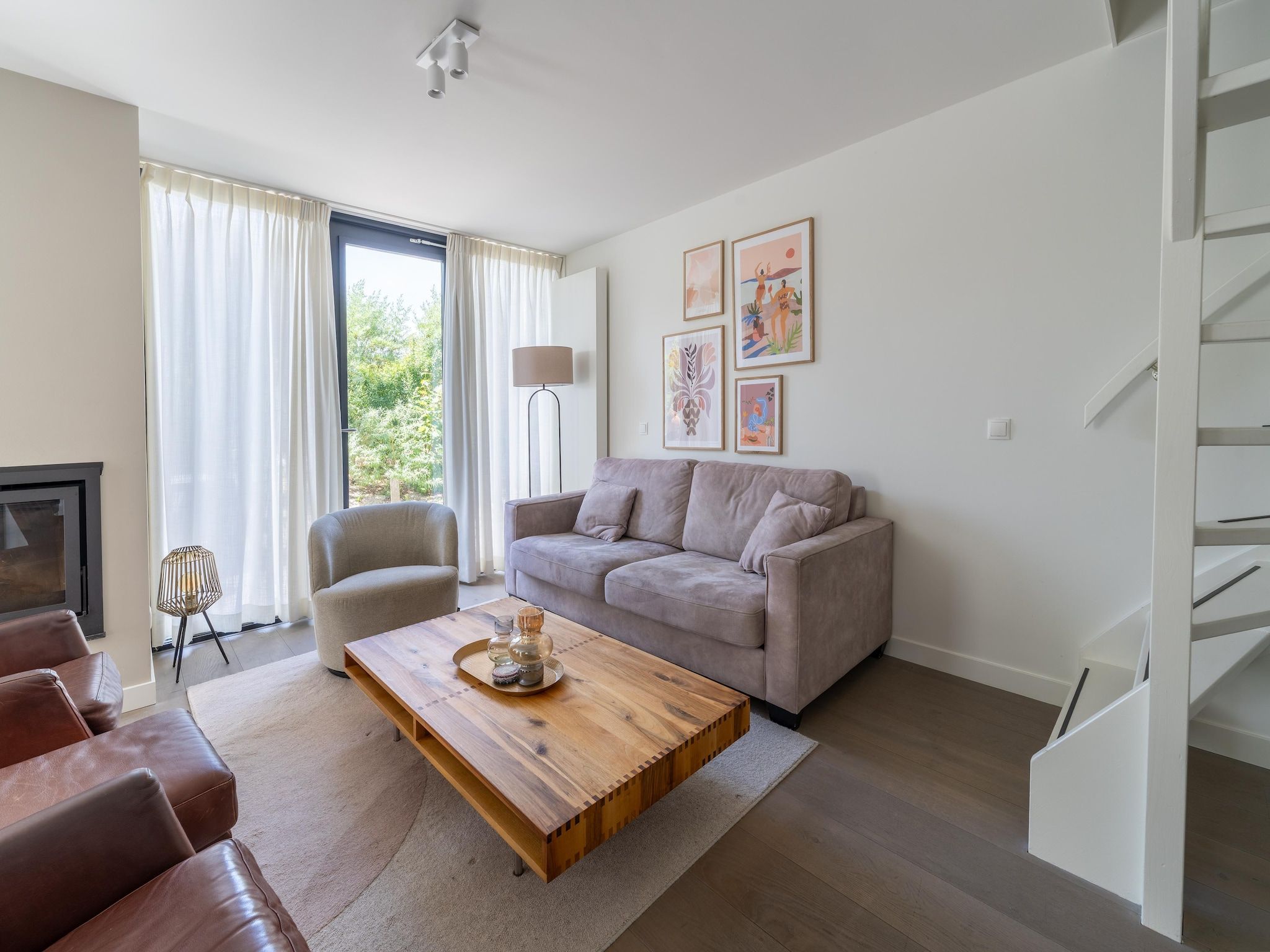 De woonkamer van Onder de molen in Egmond aan den Hoef