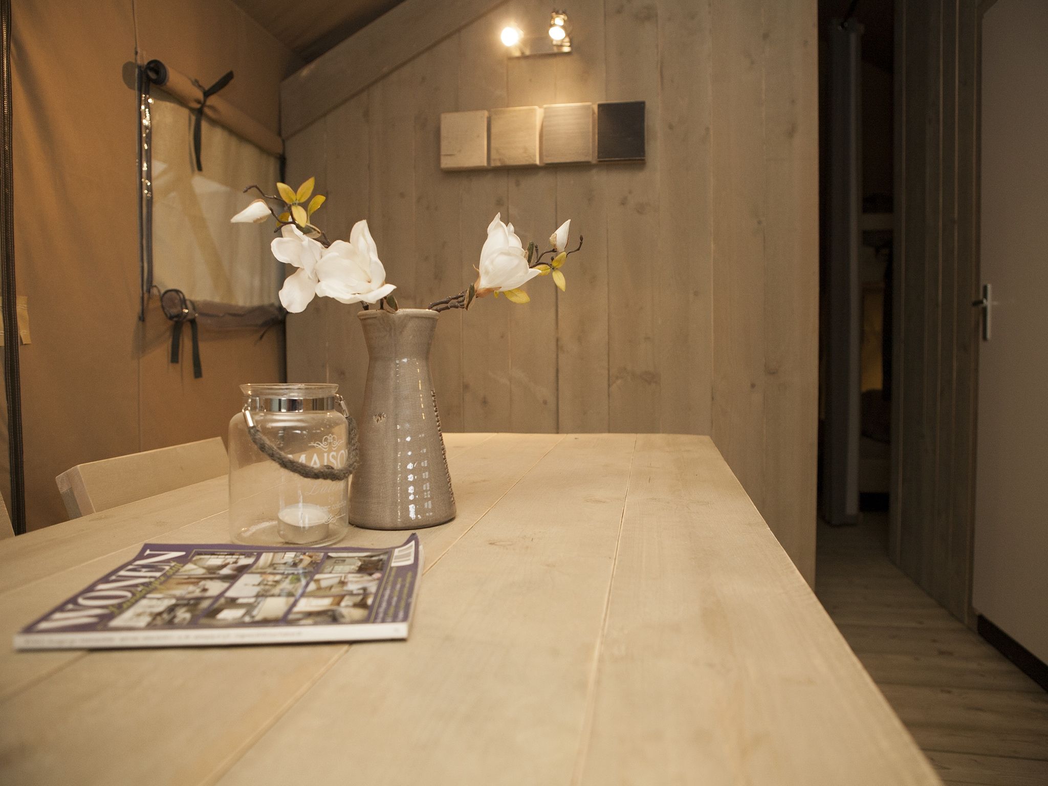 De woonkamer van Recreatiepark de Boshoek 2 in Voorthuizen