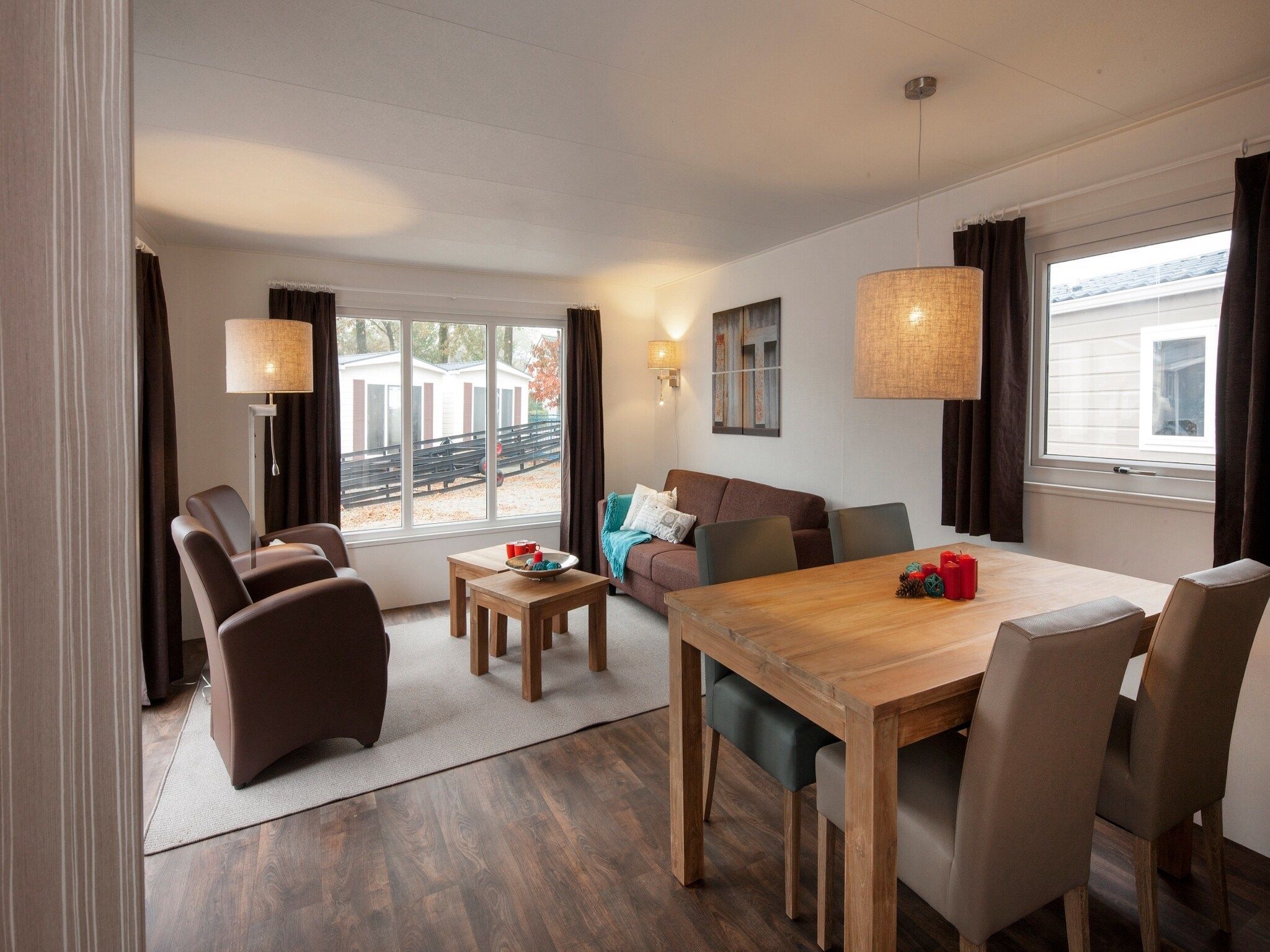 De woonkamer van Recreatiepark de Boshoek 4 in Voorthuizen