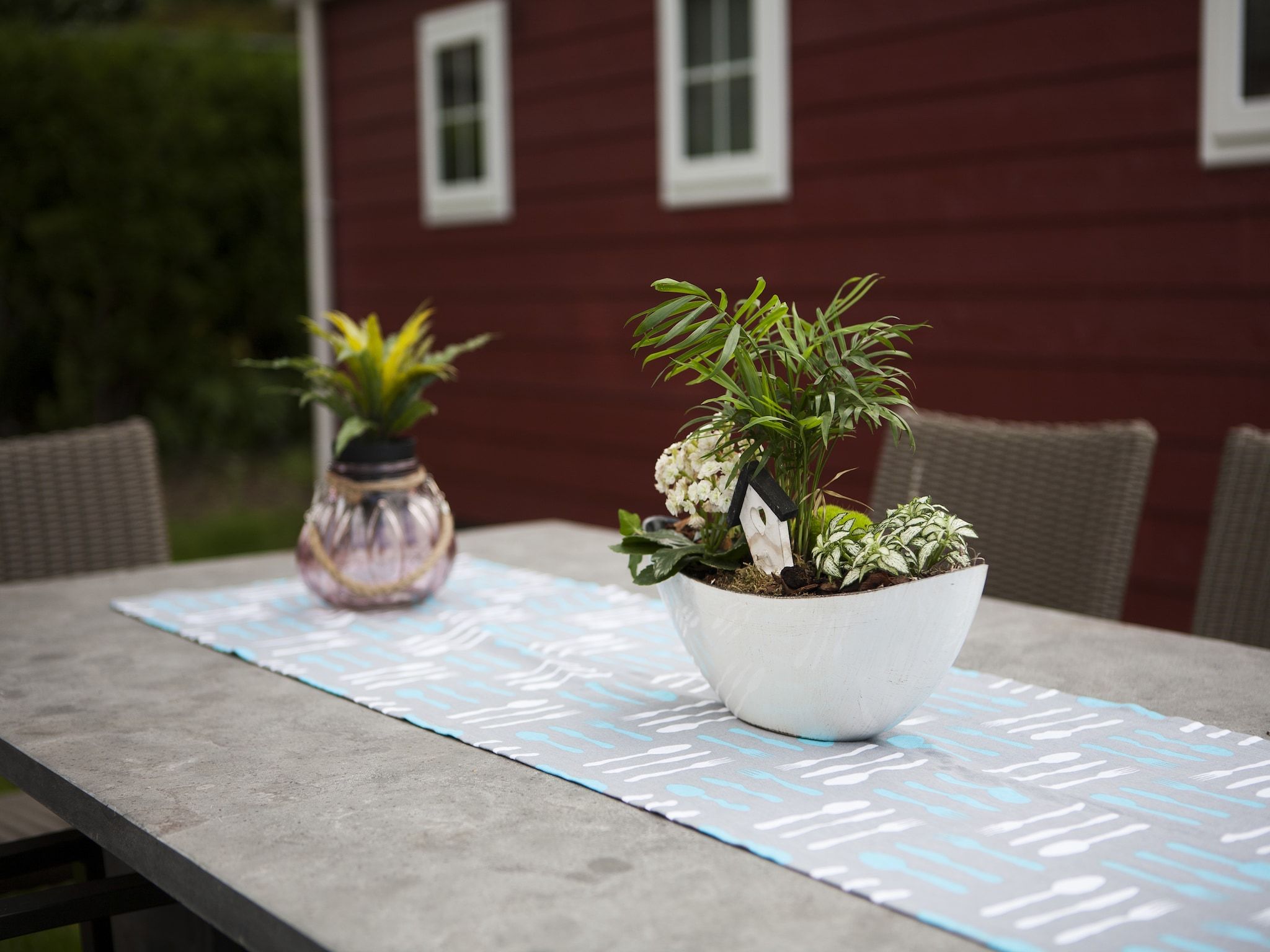 Het terras van Recreatiepark de Boshoek 6 in Voorthuizen