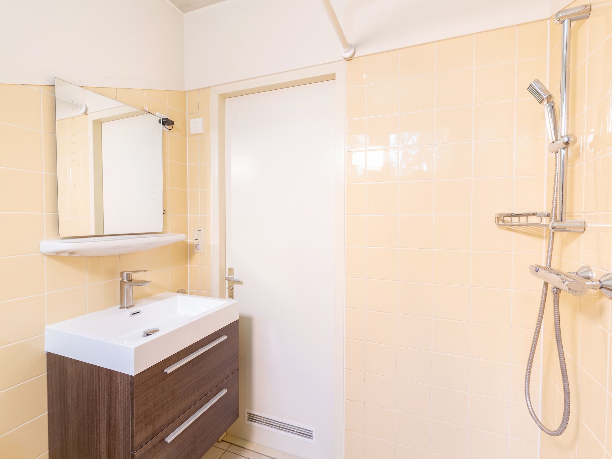 De badkamer van Vakantiepark Kijkduin 7 in Den Haag