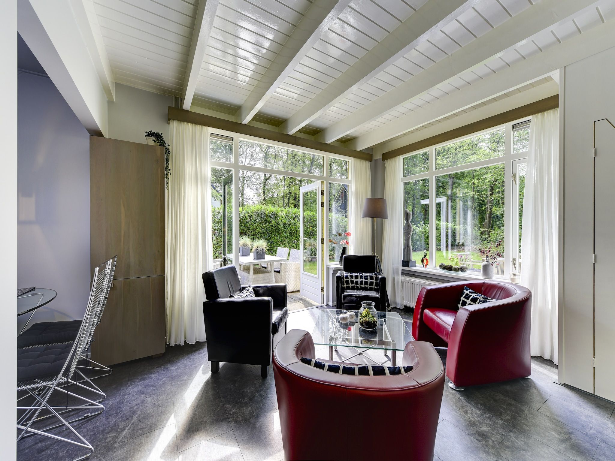 De woonkamer van Buitenplaats Gerner 6 in Dalfsen