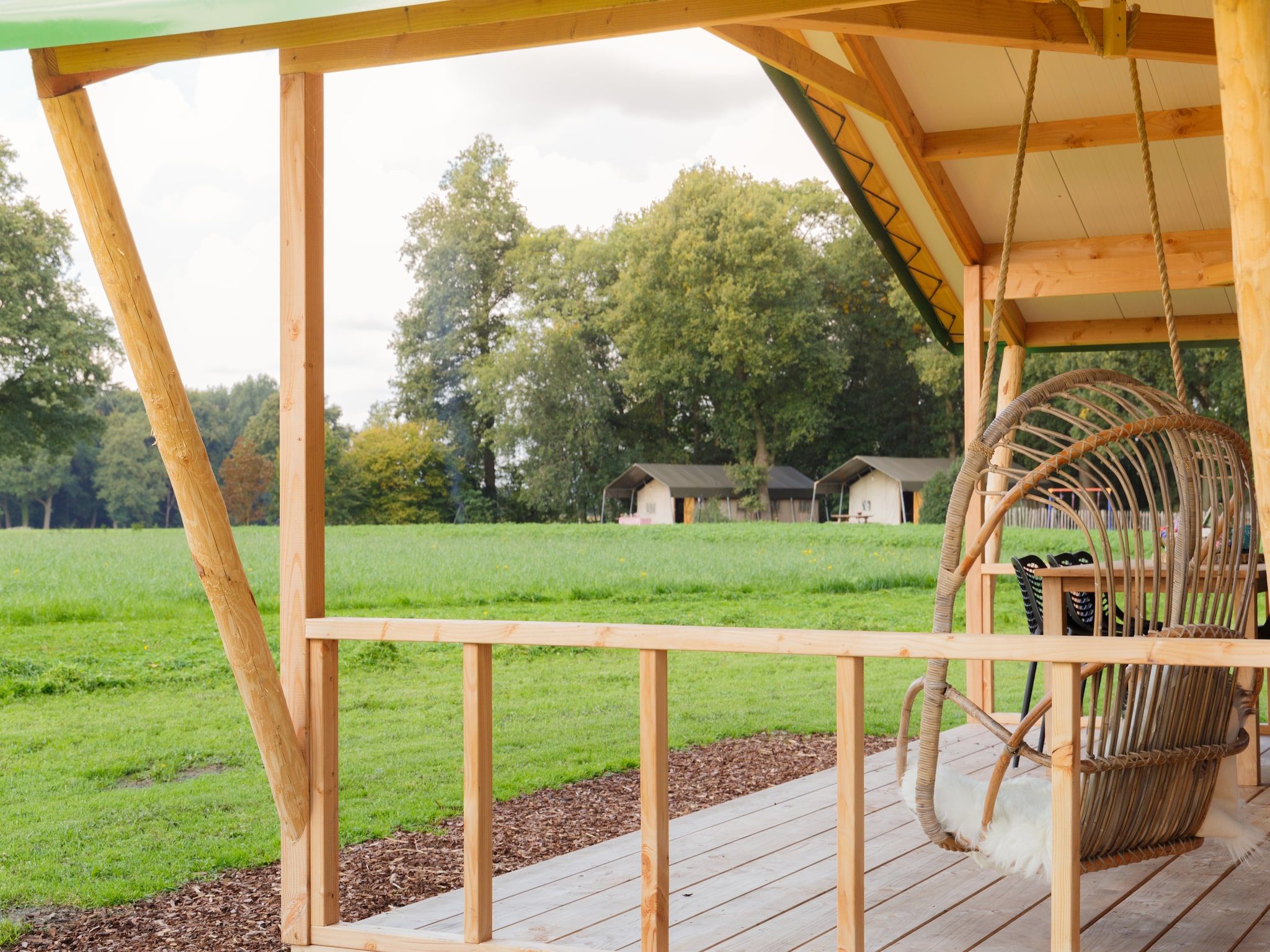Het terras van Landrijk de Reesprong 2 in Buurse