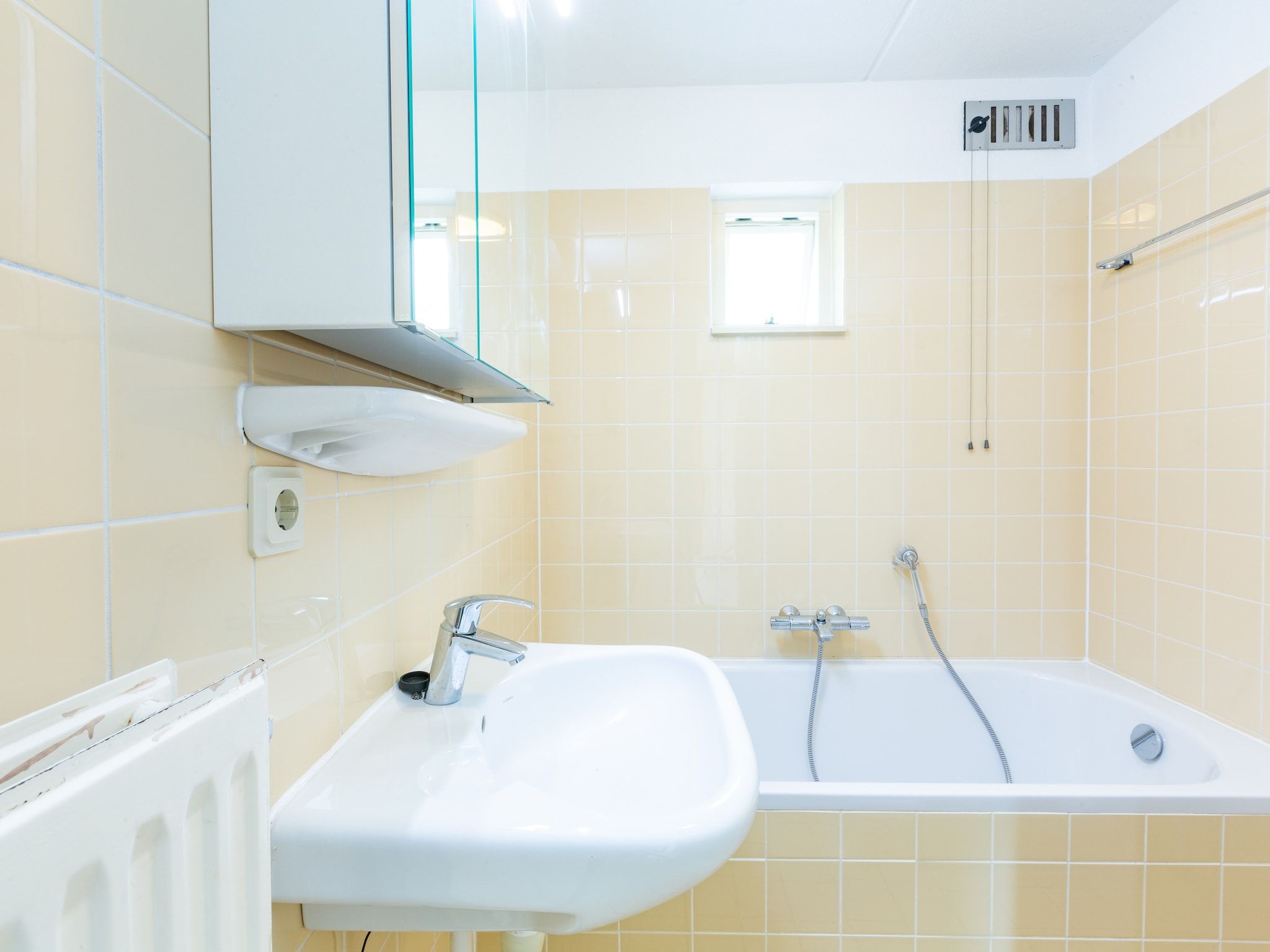 De badkamer van Vakantiepark Kijkduin 8 in Den Haag