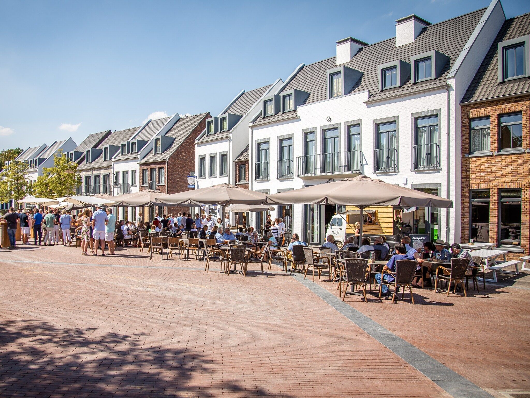 De buitenkant van Resort Maastricht 8 in Maastricht