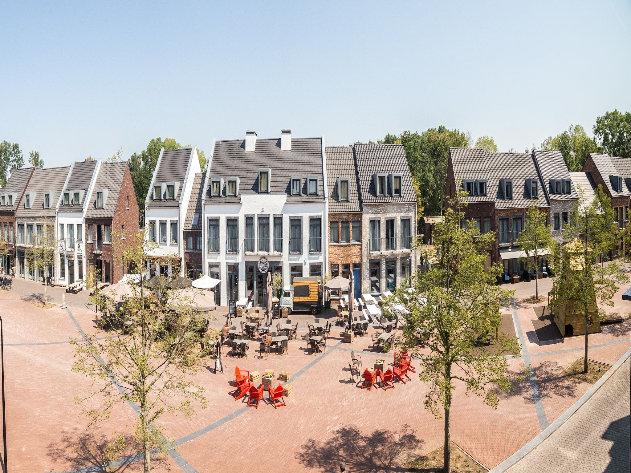 De buitenkant van Resort Maastricht 8 in Maastricht