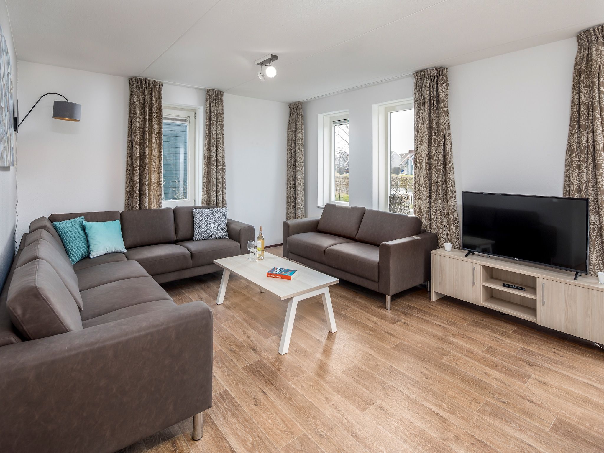 De woonkamer van Aquadelta 31 in Bruinisse