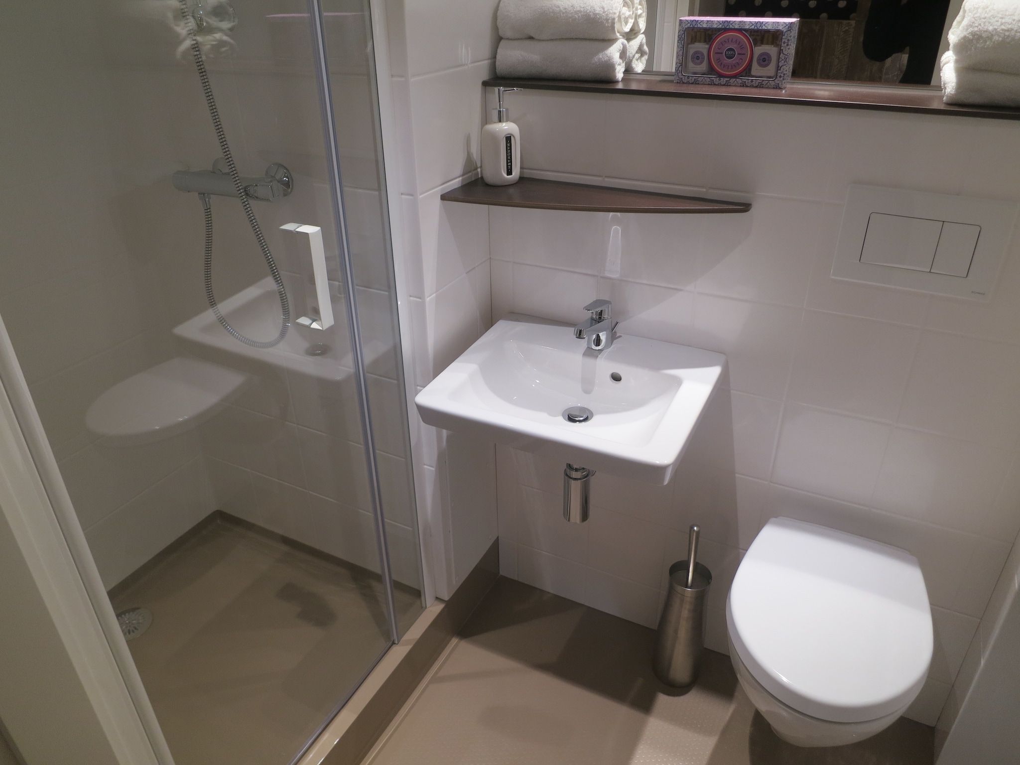 De badkamer van Vakantiepark Eigen Wijze 7 in Bant