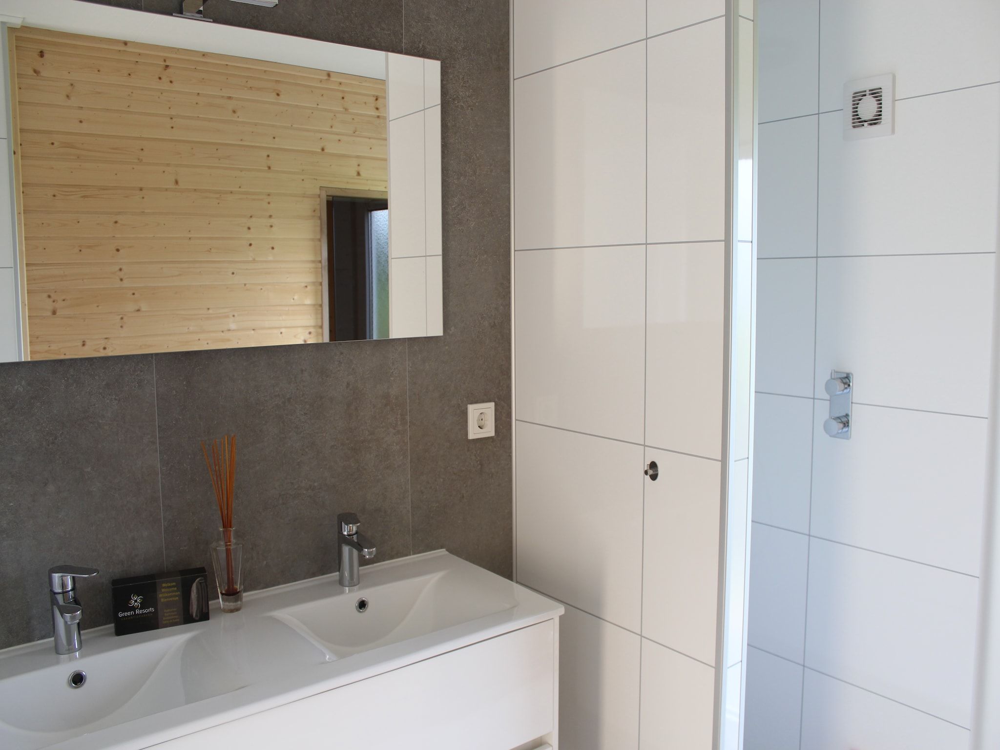 De badkamer van Resort Mooi Bemelen 10 in Bemelen