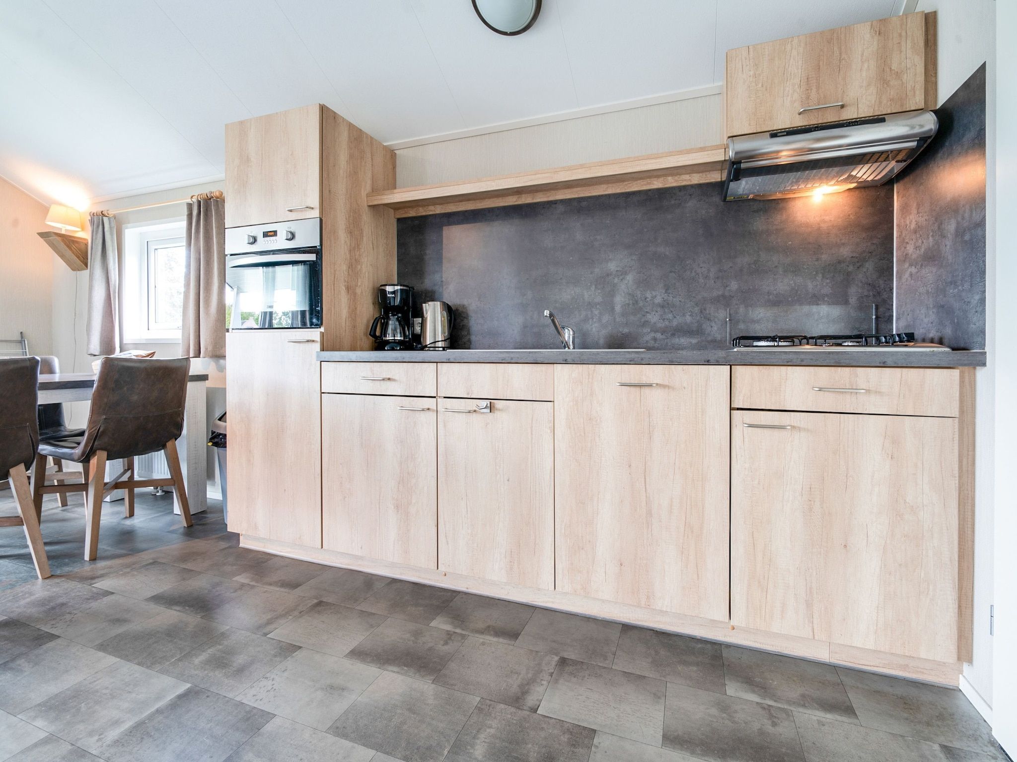 De keuken van Vakantiepark Eigen Wijze 6 in Bant