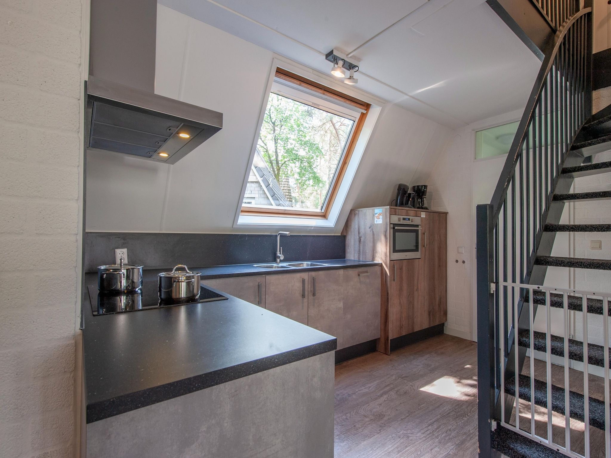 De keuken van Vakantiepark de Katjeskelder 10 in Oosterhout