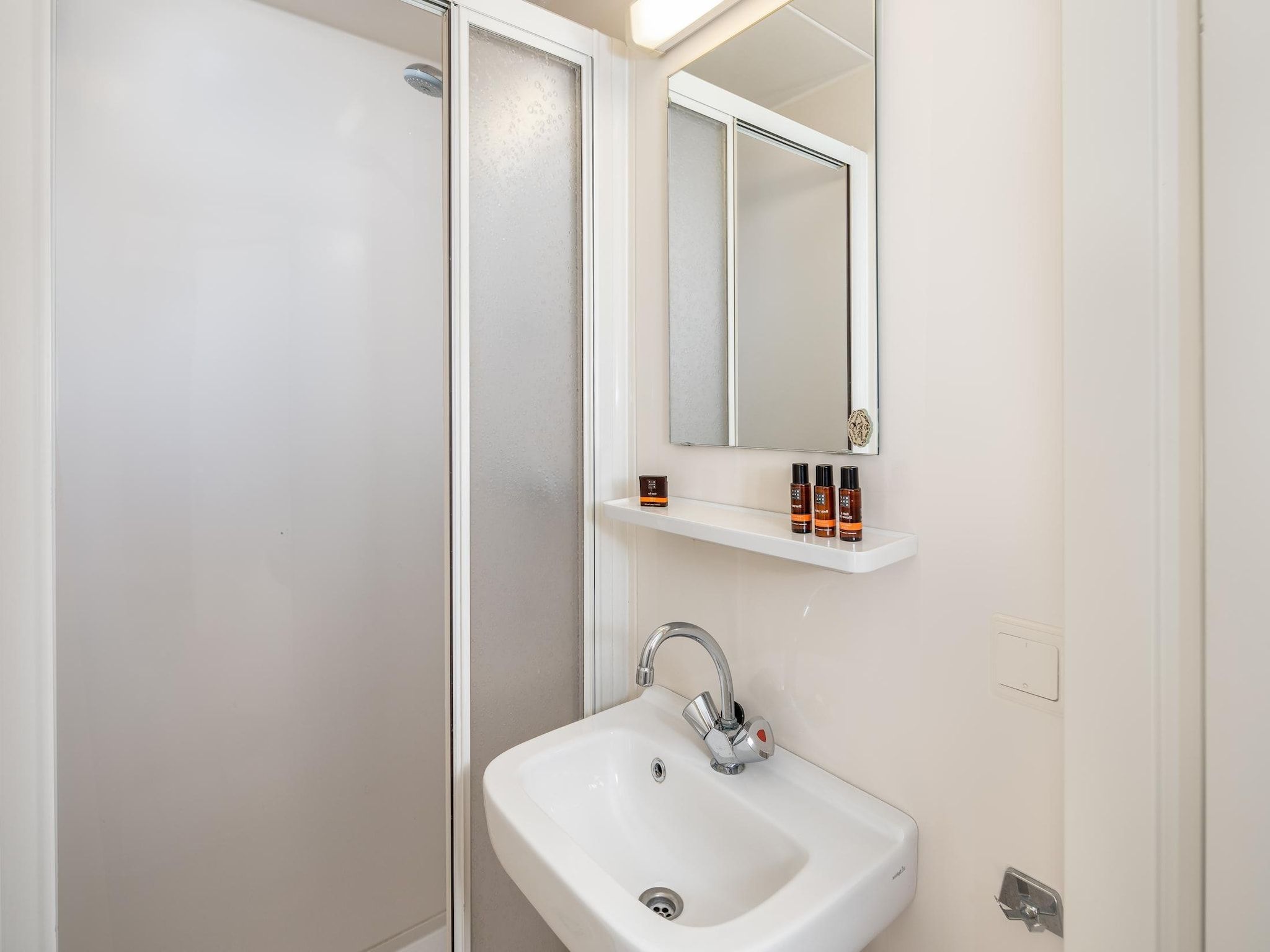 De badkamer van Bospark 't Wolfsven 8 in Mierlo