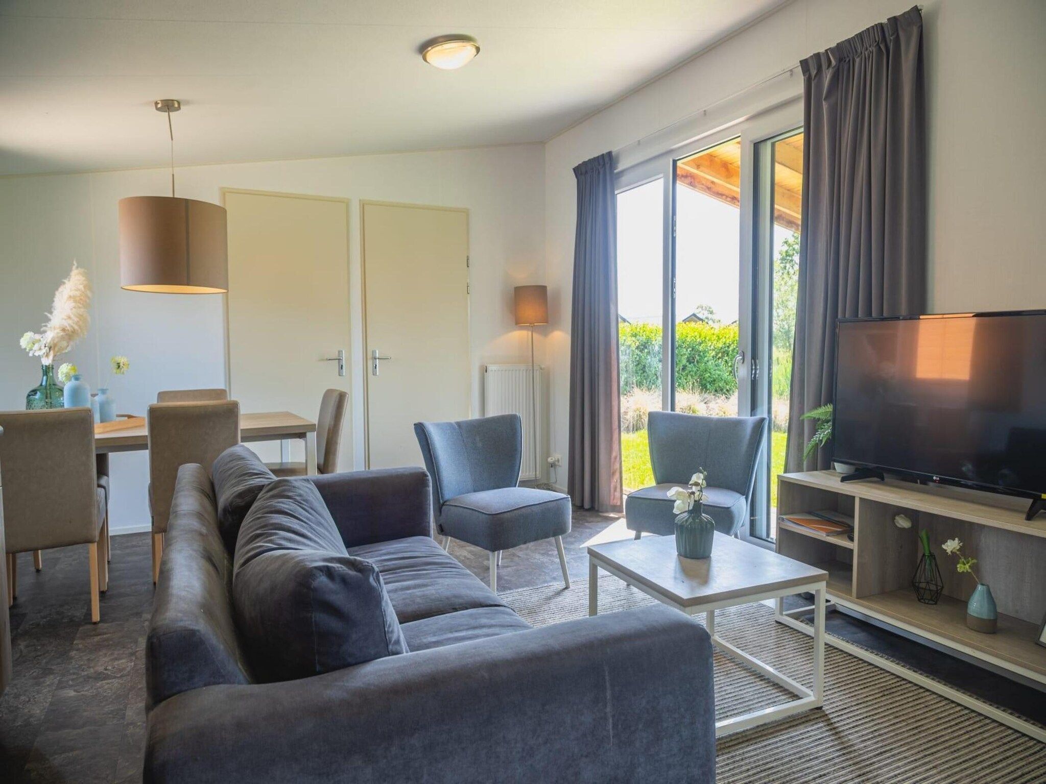 De woonkamer van Beemsterdijk  5 personen in West-Graftdijk