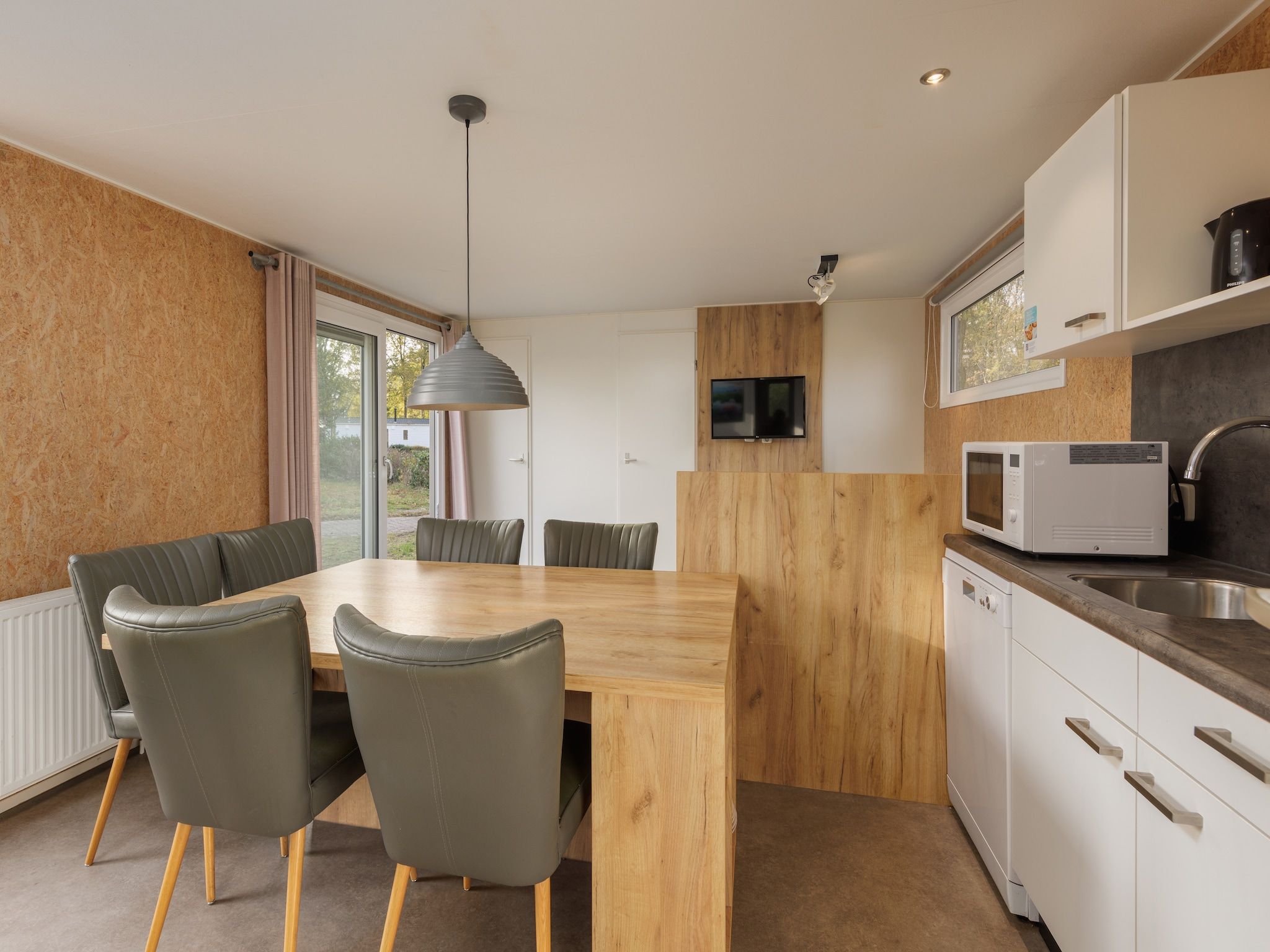 De keuken van Vakantiepark Hunzedal 9 in Borger