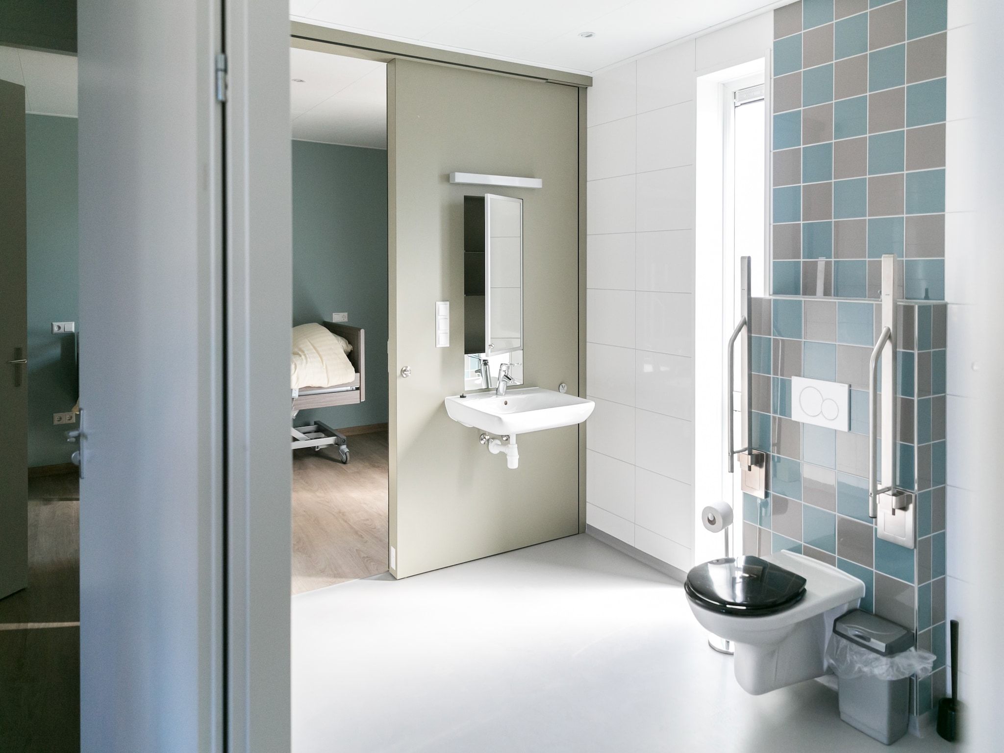 De badkamer van Strandpark Vlugtenburg 9 in 's-Gravenzande