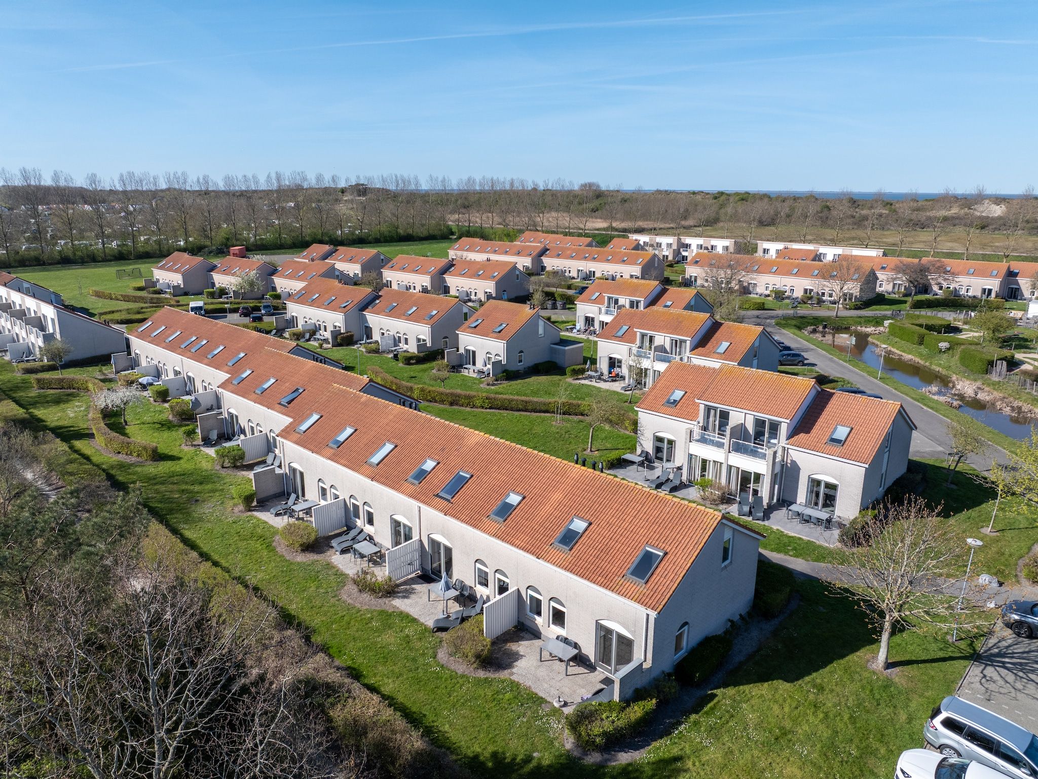 De buitenkant van Vakantiepark de Soeten Haert 19 in Renesse