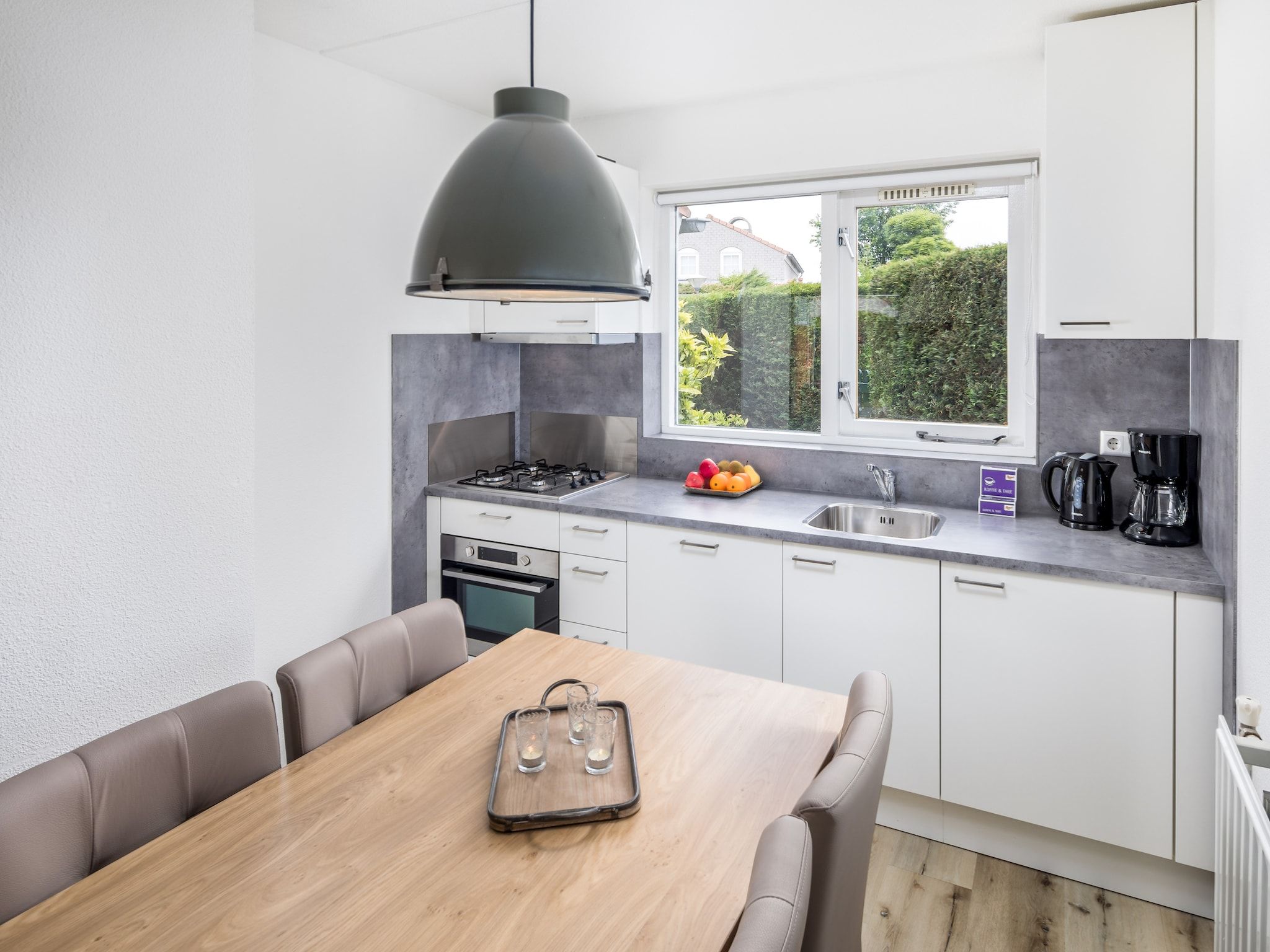 De keuken van Vakantiepark Zeebad 9 in Breskens