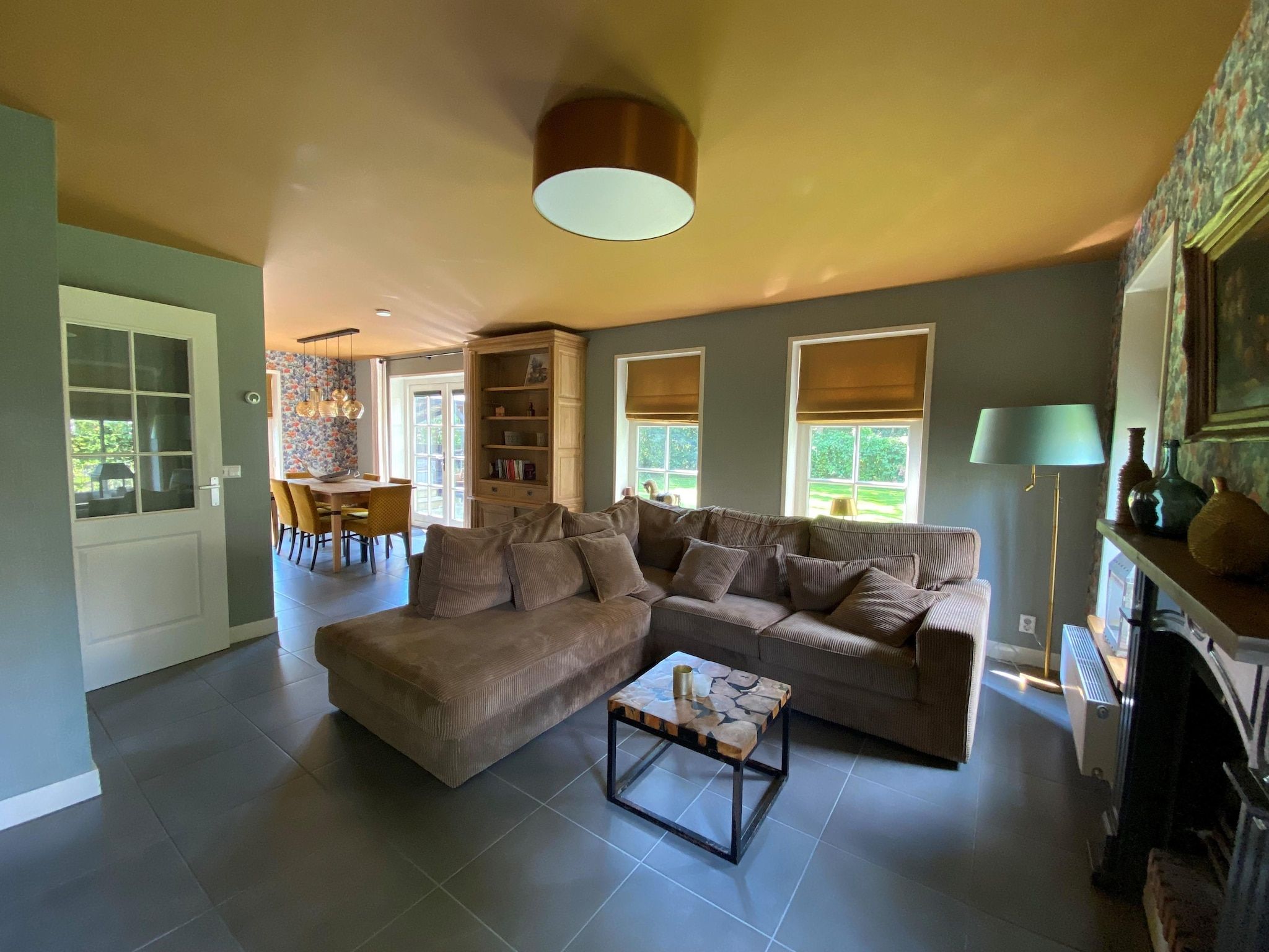 De woonkamer van Recreatiepark Wiringherlant - Villa 18 in Hippolytushoef